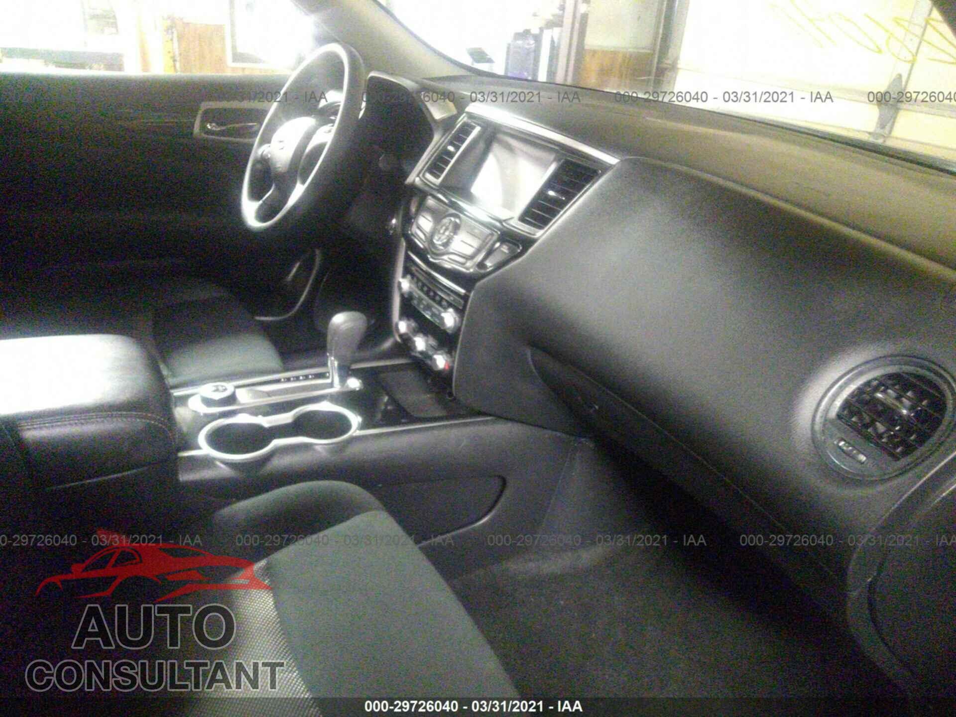 NISSAN PATHFINDER 2019 - 5N1DR2MM3KC650437