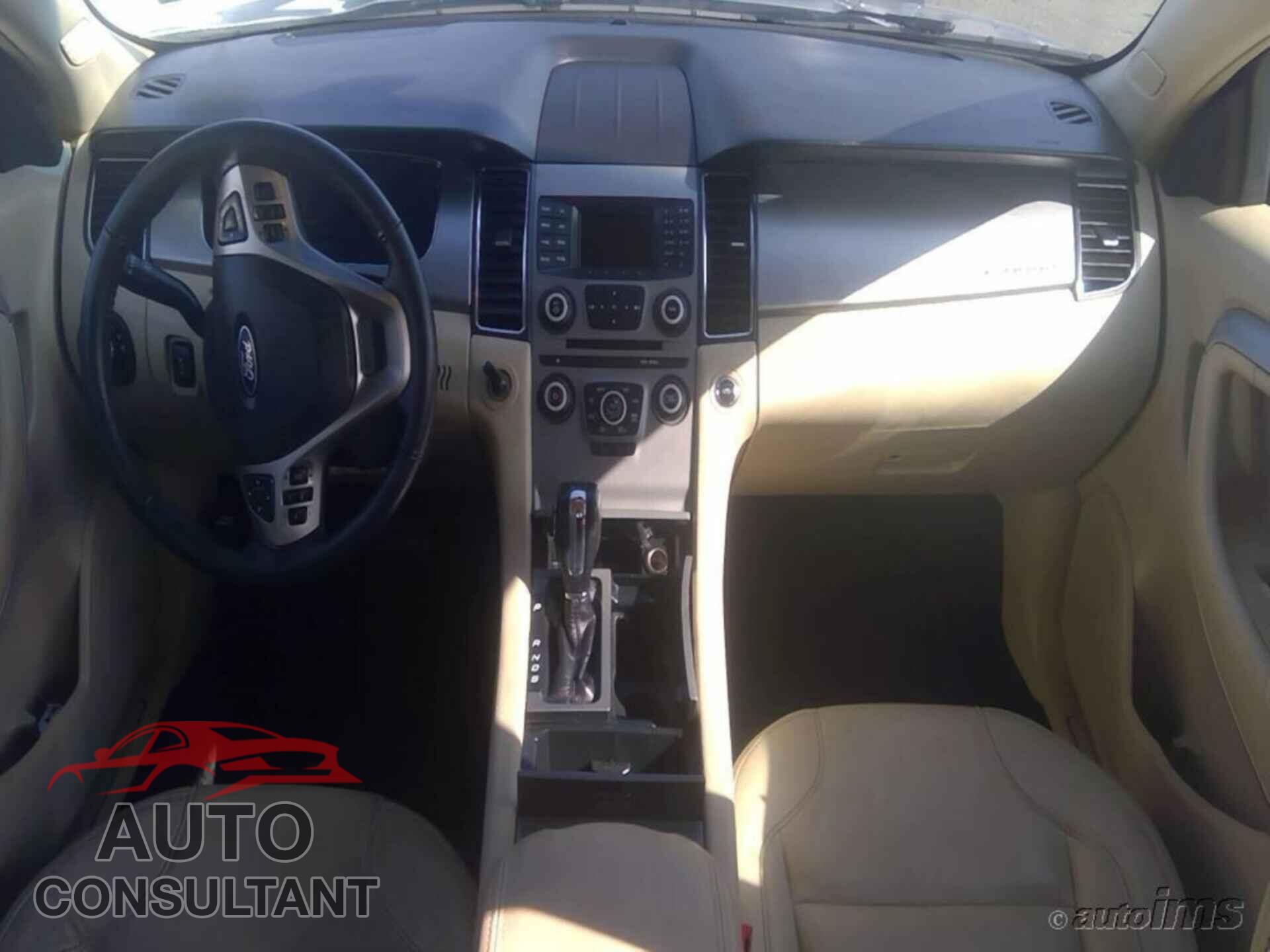 FORD TAURUS 2017 - 1FAHP2E87HG117611