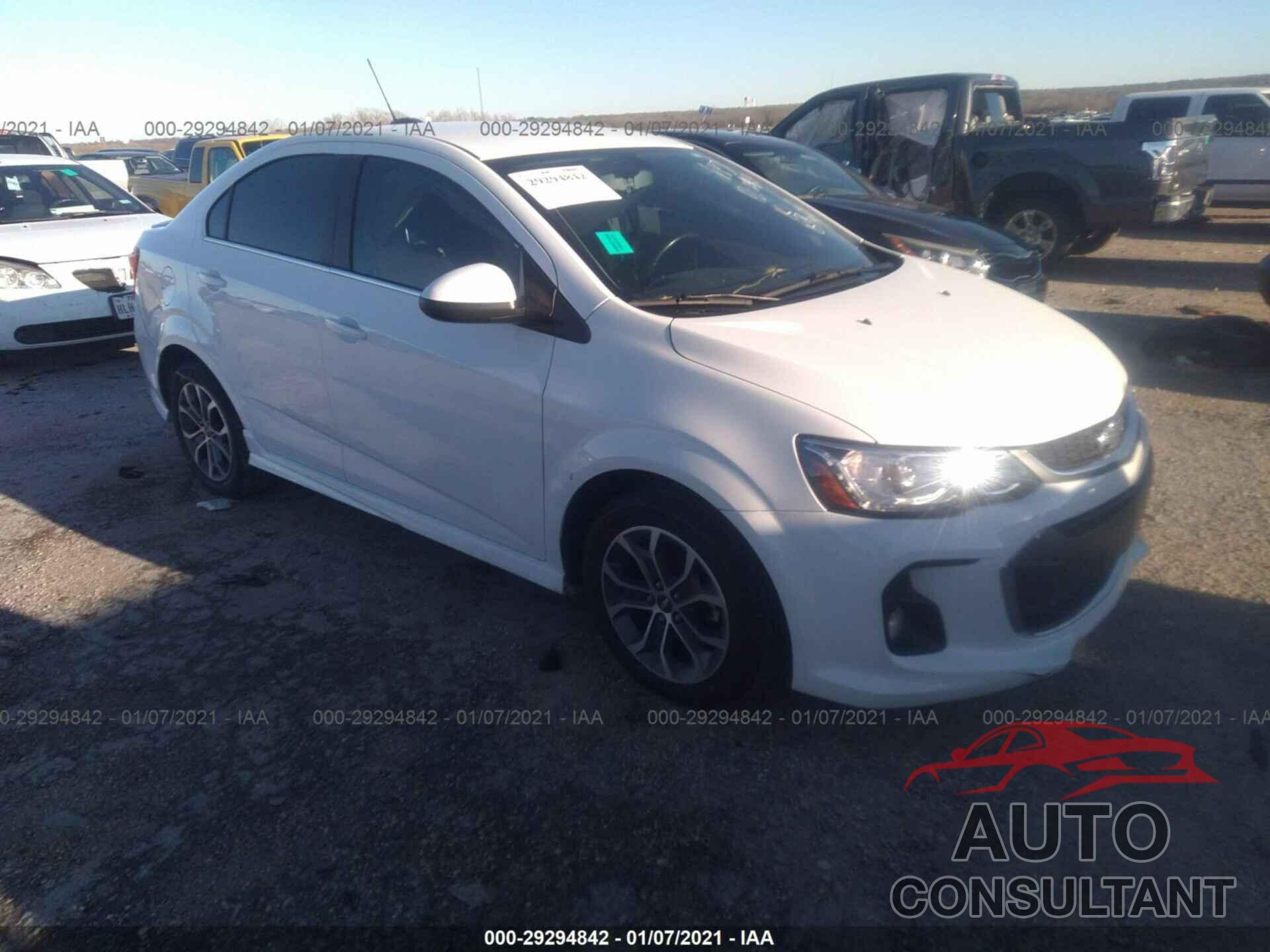 CHEVROLET SONIC 2017 - 1G1JD5SH3H4161612