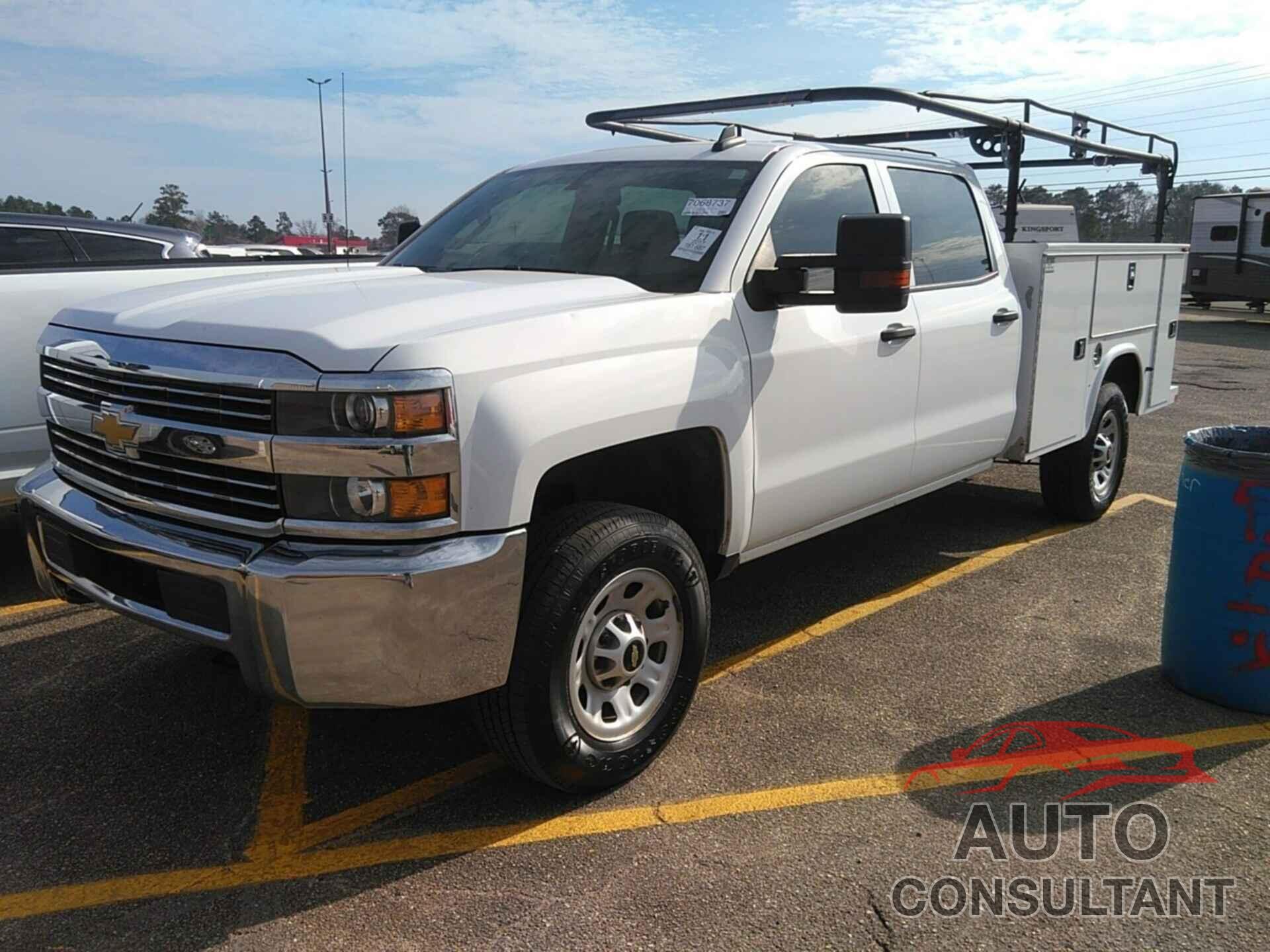 CHEVROLET SILVERADO 2500HD 2017 - 1GB1KUEG3HF227210