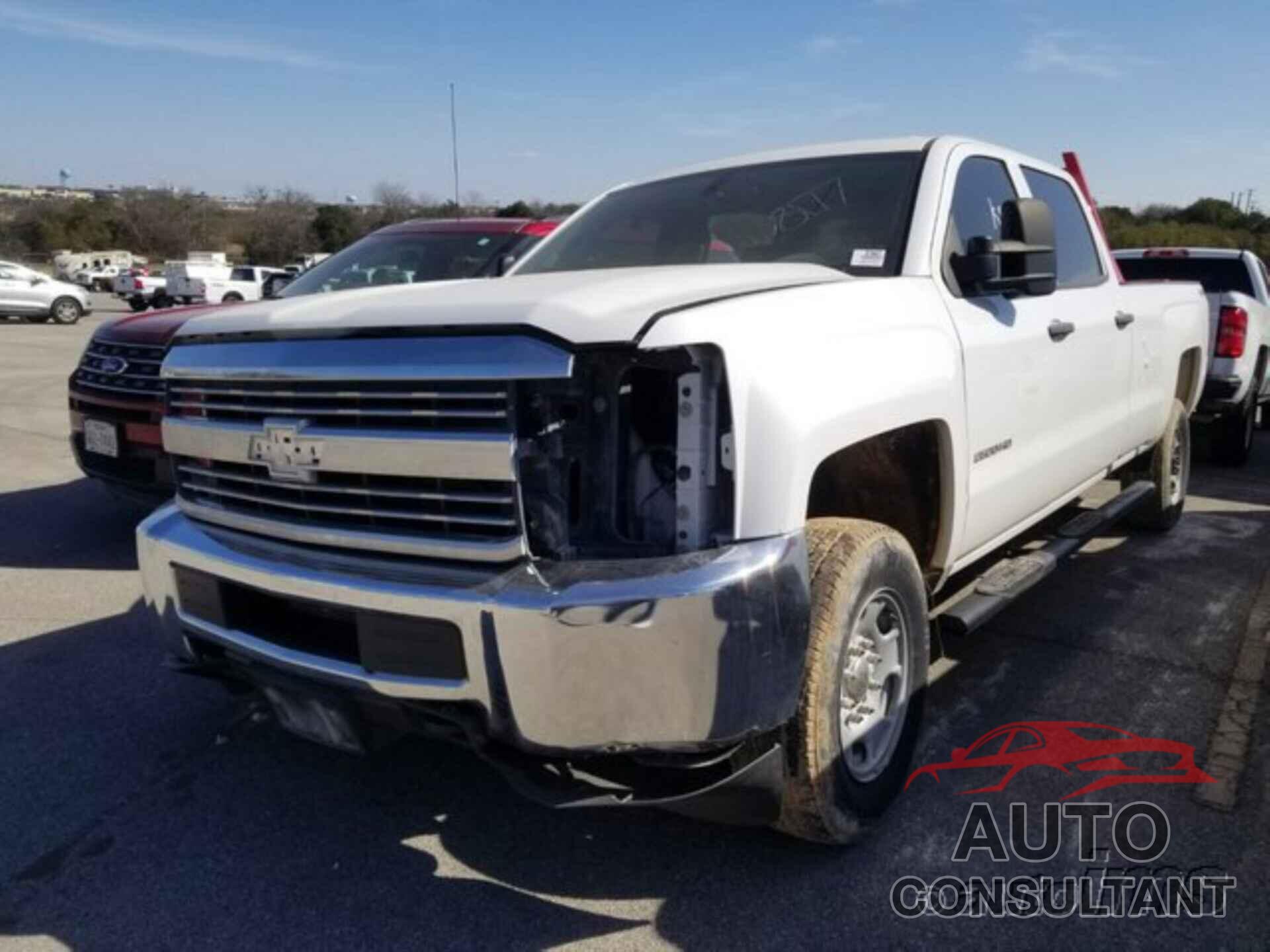 CHEVROLET SILVERADO 2500HD 2018 - 1GC1KUEG1JF228177