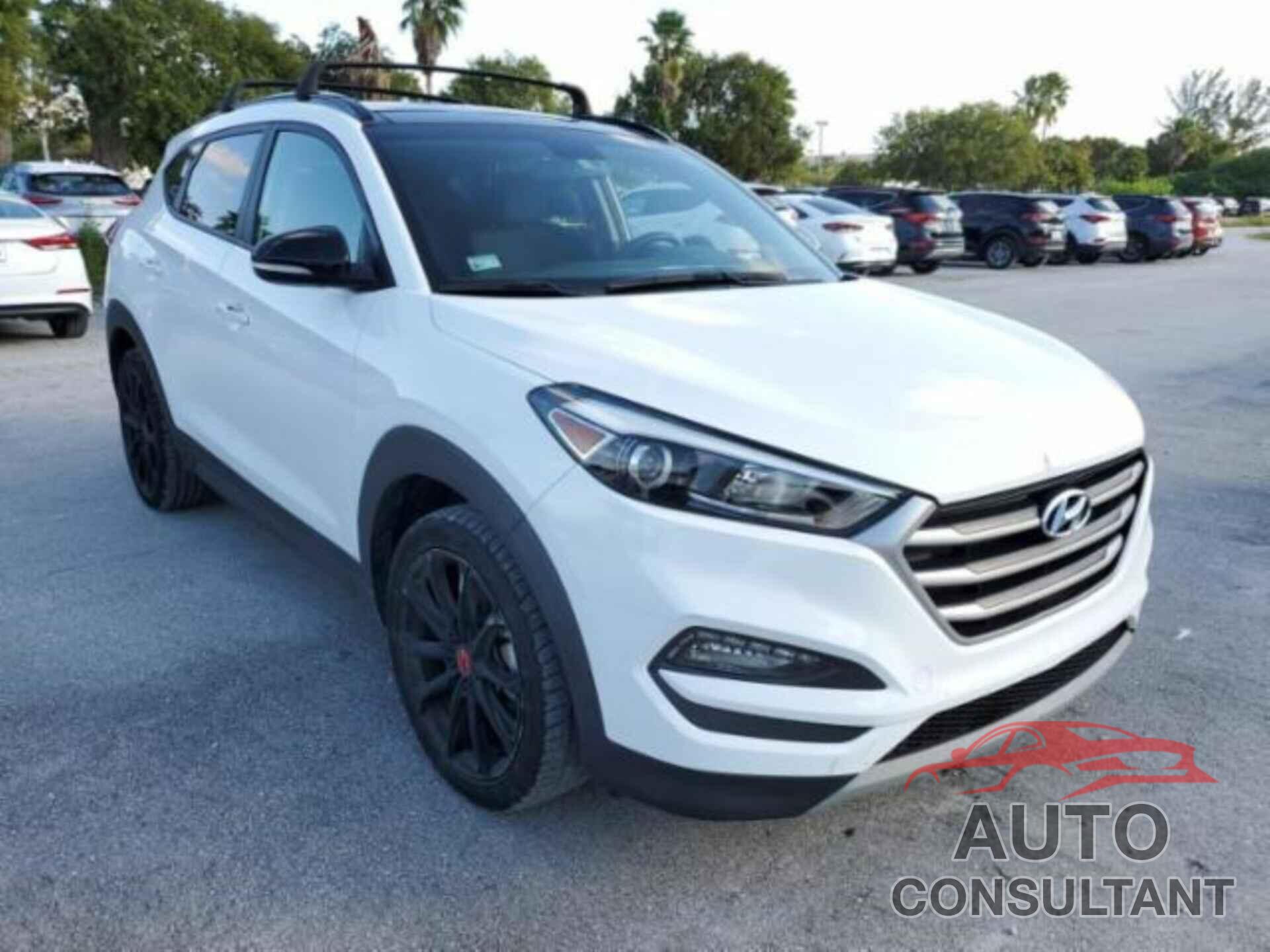 HYUNDAI TUCSON 2017 - KM8J33A23HU534994