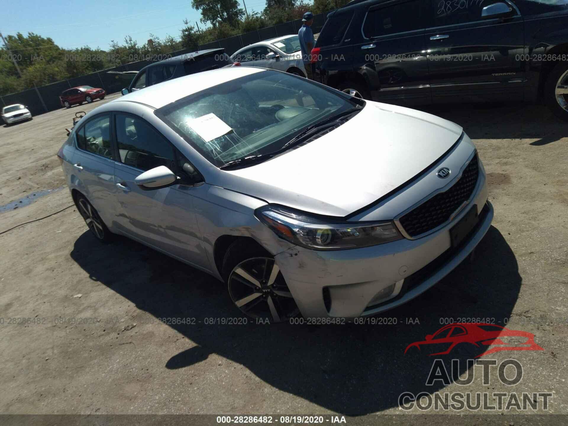 KIA FORTE 2018 - 3KPFL4A88JE208956