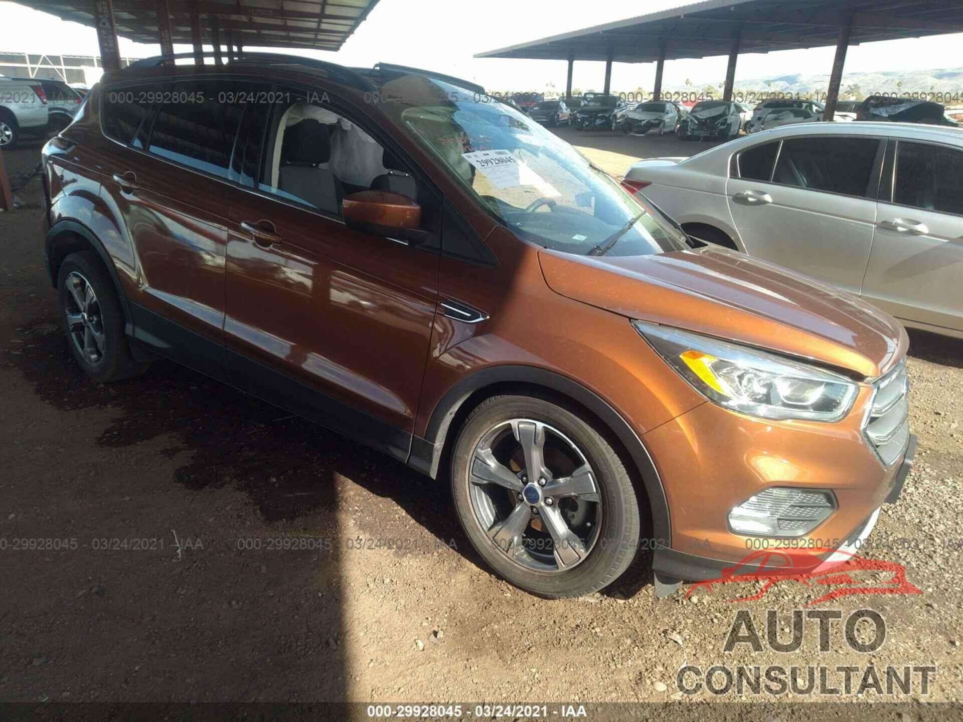 FORD ESCAPE 2017 - 1FMCU0GD2HUC20508