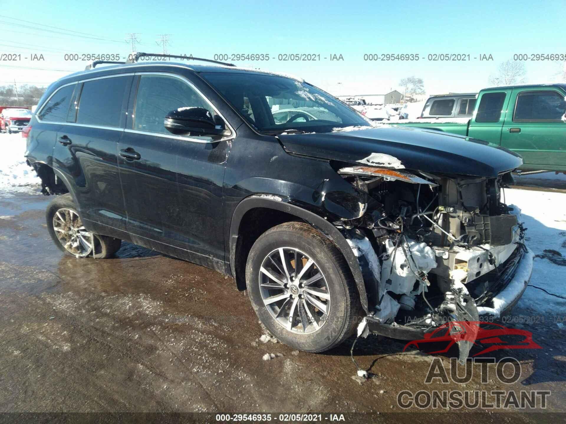 TOYOTA HIGHLANDER 2018 - 5TDJZRFH4JS867637
