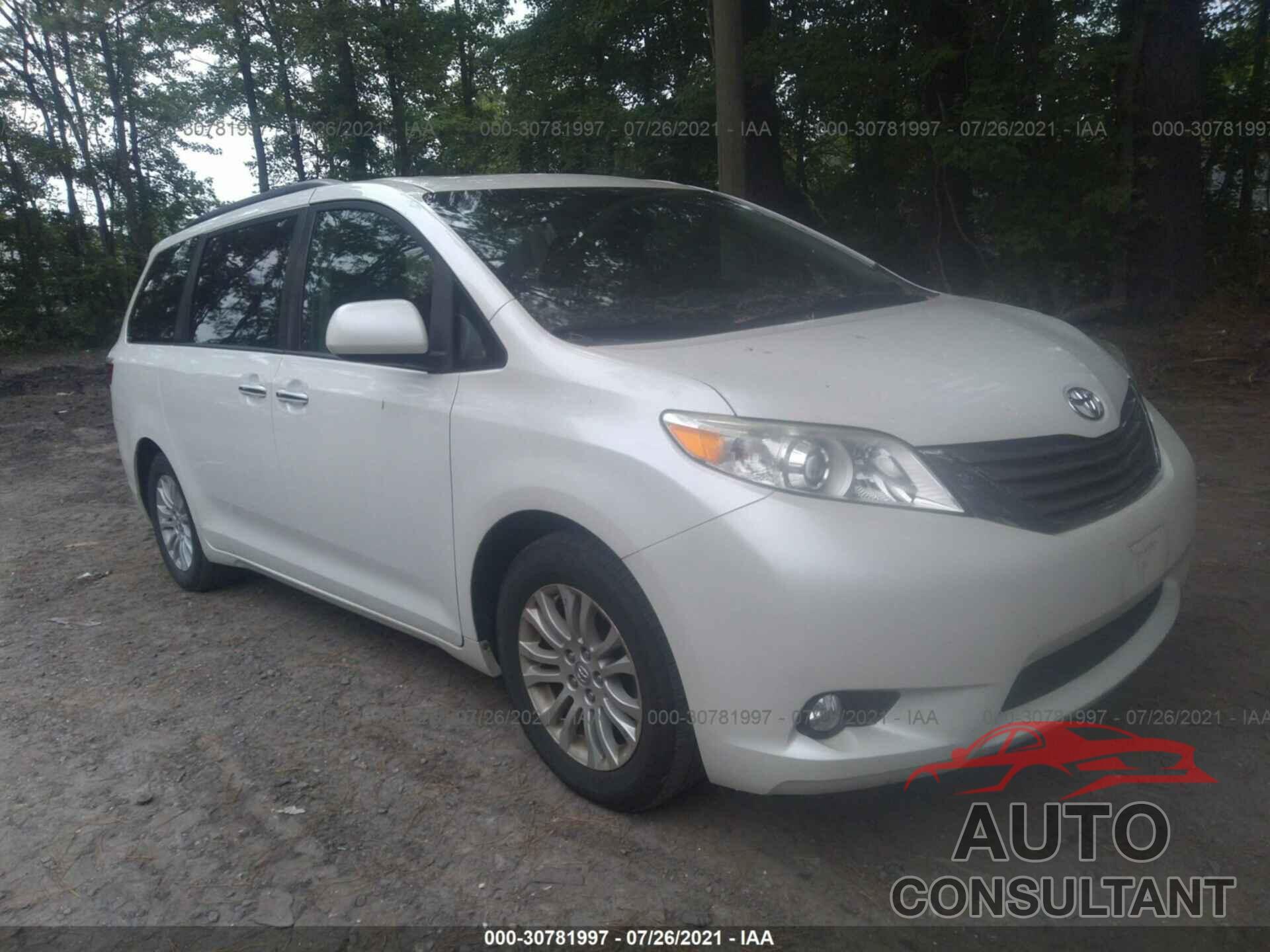 TOYOTA SIENNA 2016 - 5TDYK3DC9GS744447