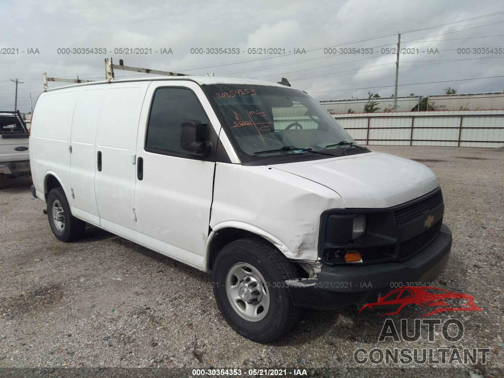 CHEVROLET EXPRESS CARGO VAN 2017 - 1GCWGAFF6H1158307