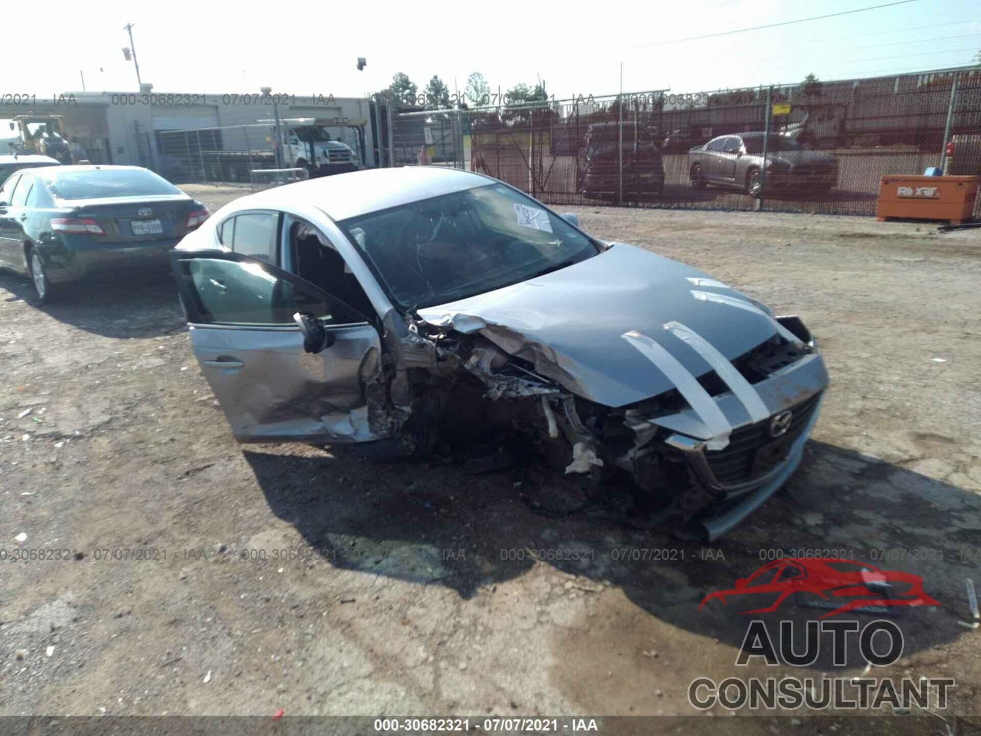 MAZDA MAZDA3 4-DOOR 2017 - 3MZBN1U79HM123759