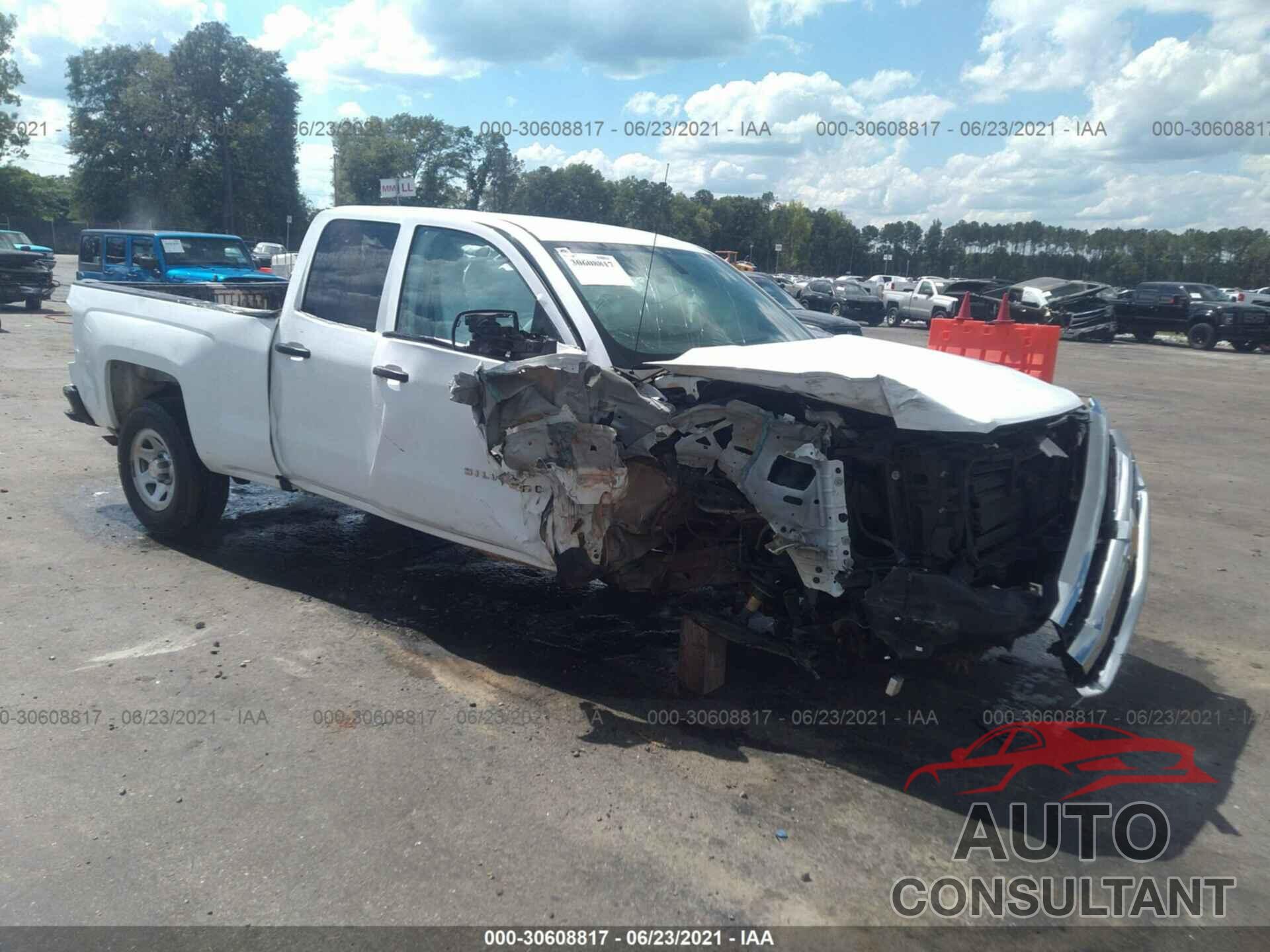 CHEVROLET SILVERADO 1500 2018 - 1GCRCNEC0JZ351972