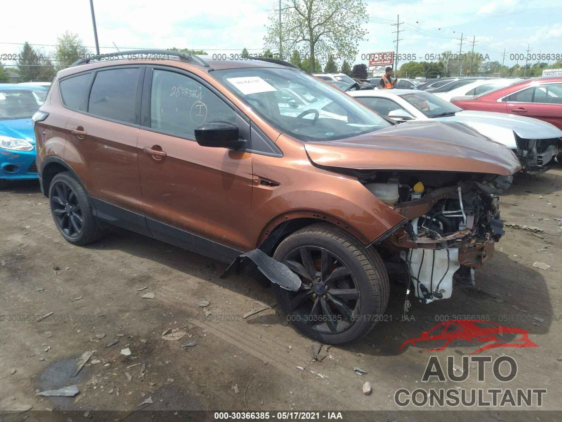FORD ESCAPE 2017 - 1FMCU0GD7HUD74390