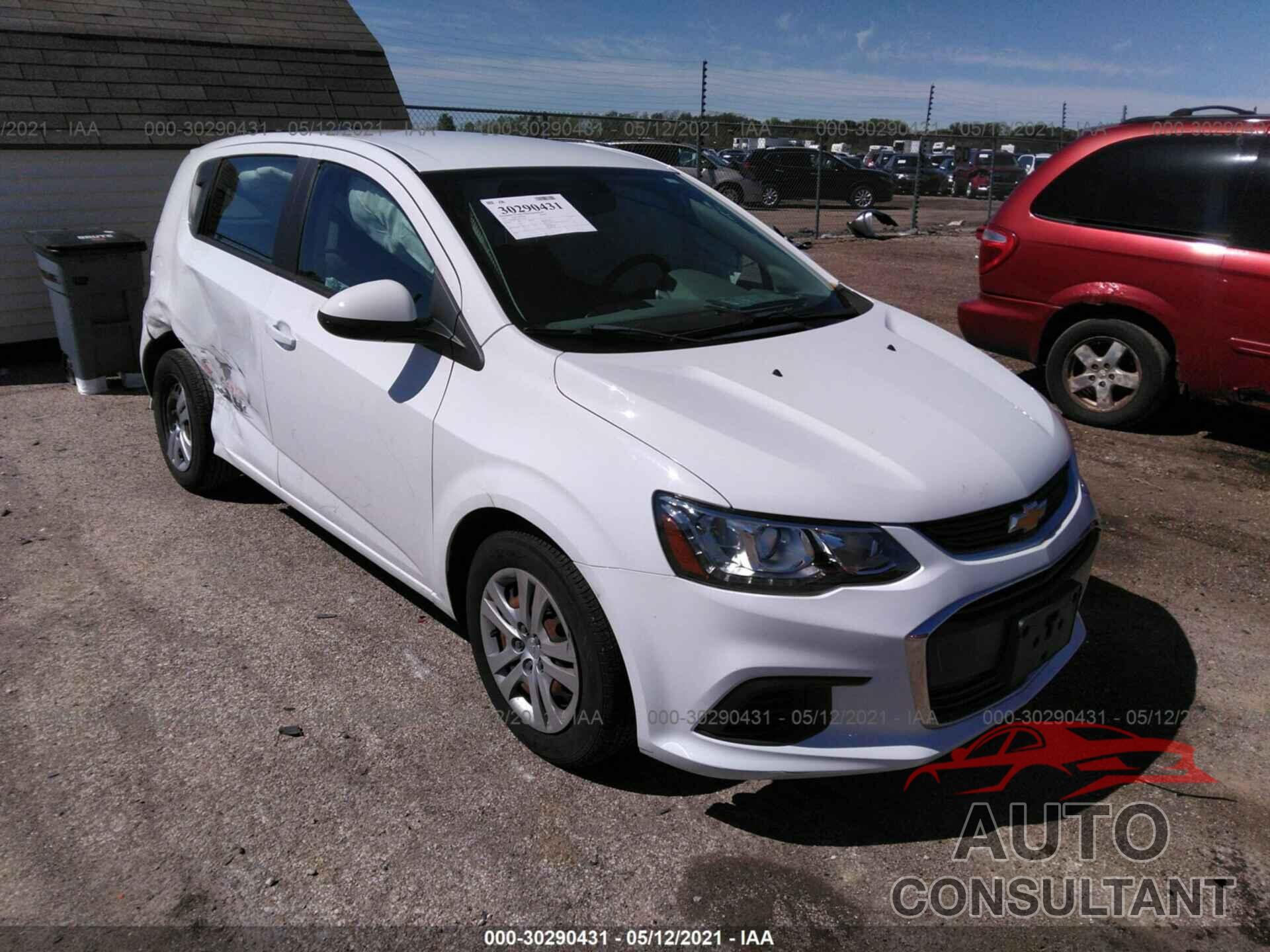 CHEVROLET SONIC 2017 - 1G1JG6SH7H4151338