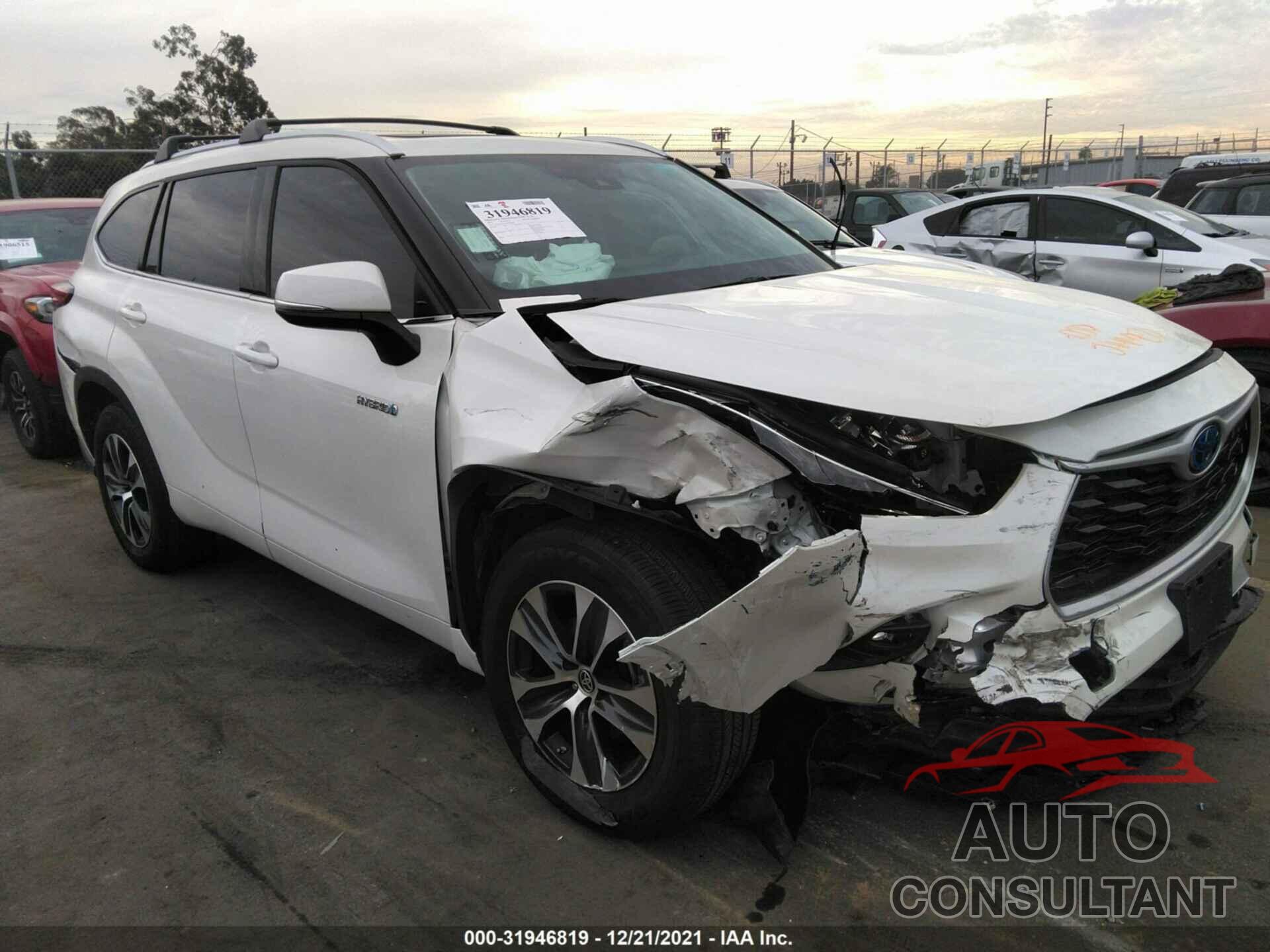 TOYOTA HIGHLANDER 2021 - 5TDHARAH7MS506663