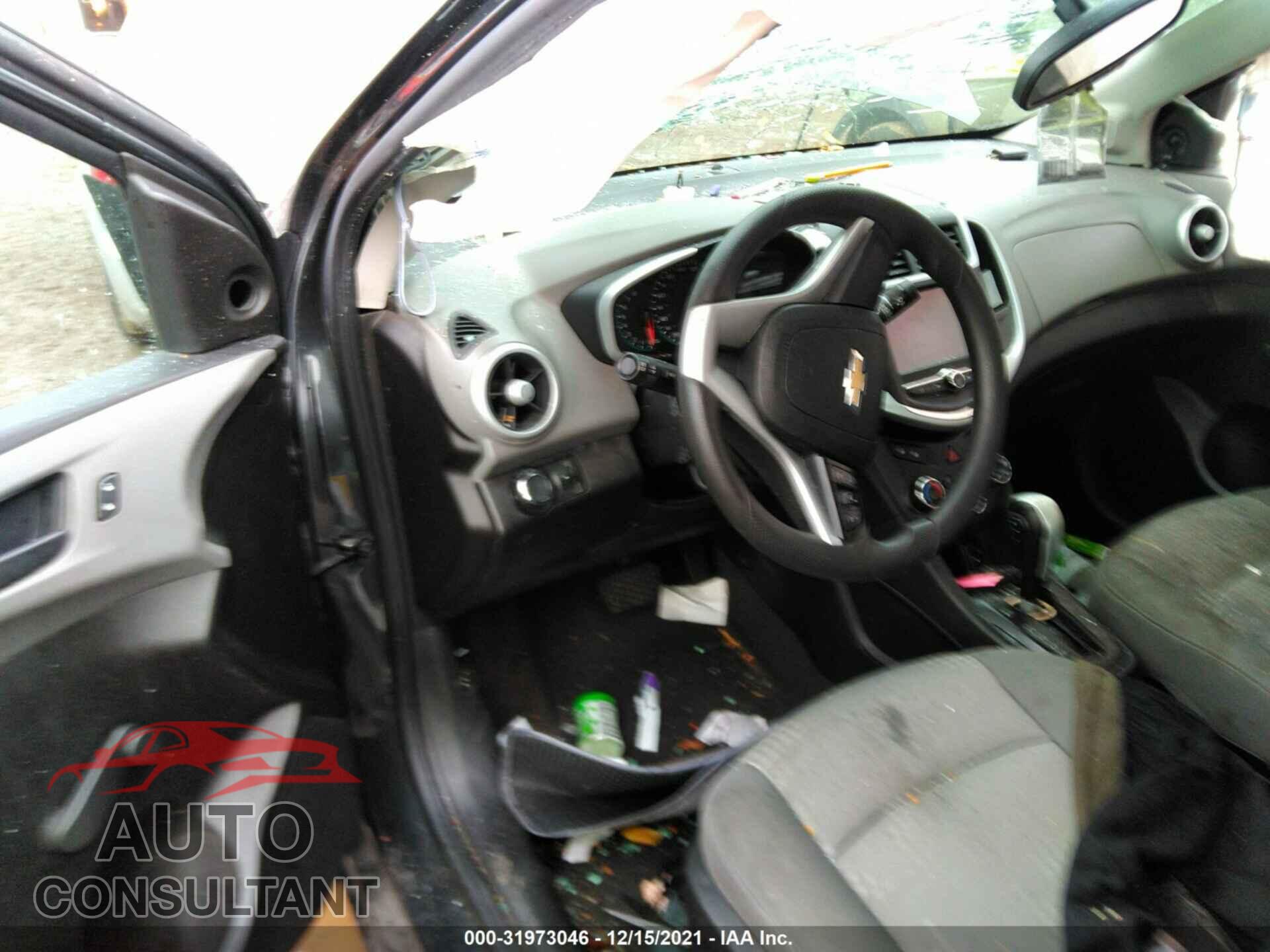 CHEVROLET SONIC 2017 - 1G1JB5SG8H4167029