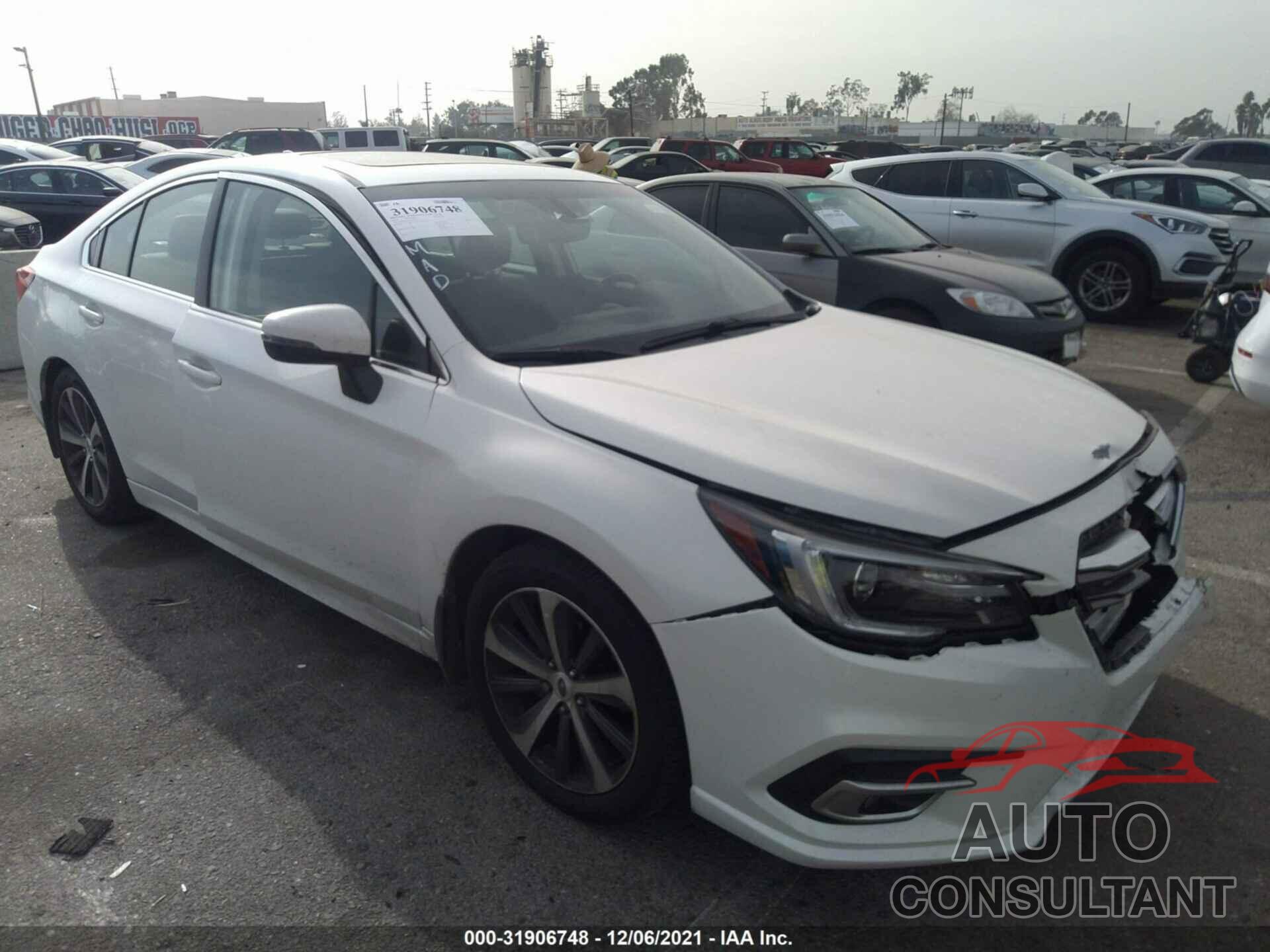 SUBARU LEGACY 2018 - 4S3BNAN62J3007013