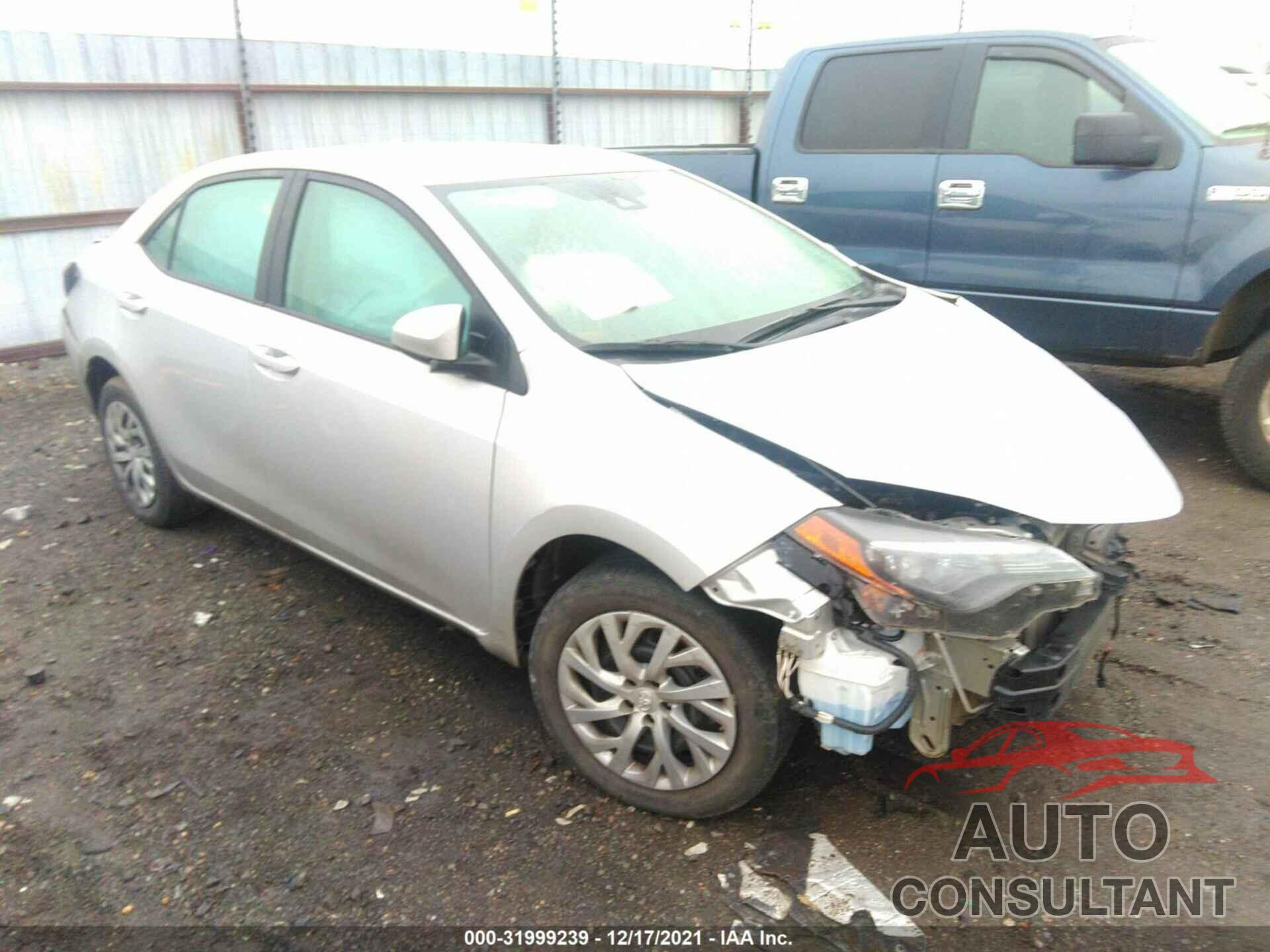 TOYOTA COROLLA 2018 - 5YFBURHE3JP820890