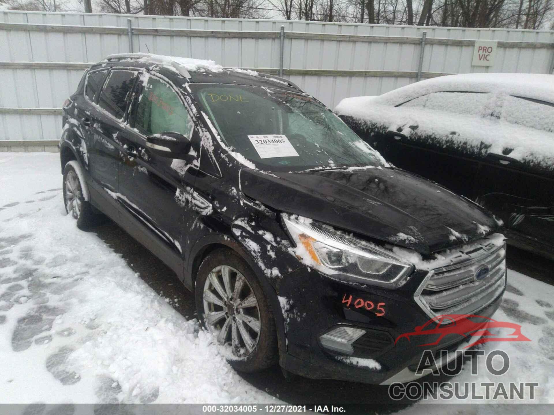 FORD ESCAPE 2017 - 1FMCU9J91HUE70315