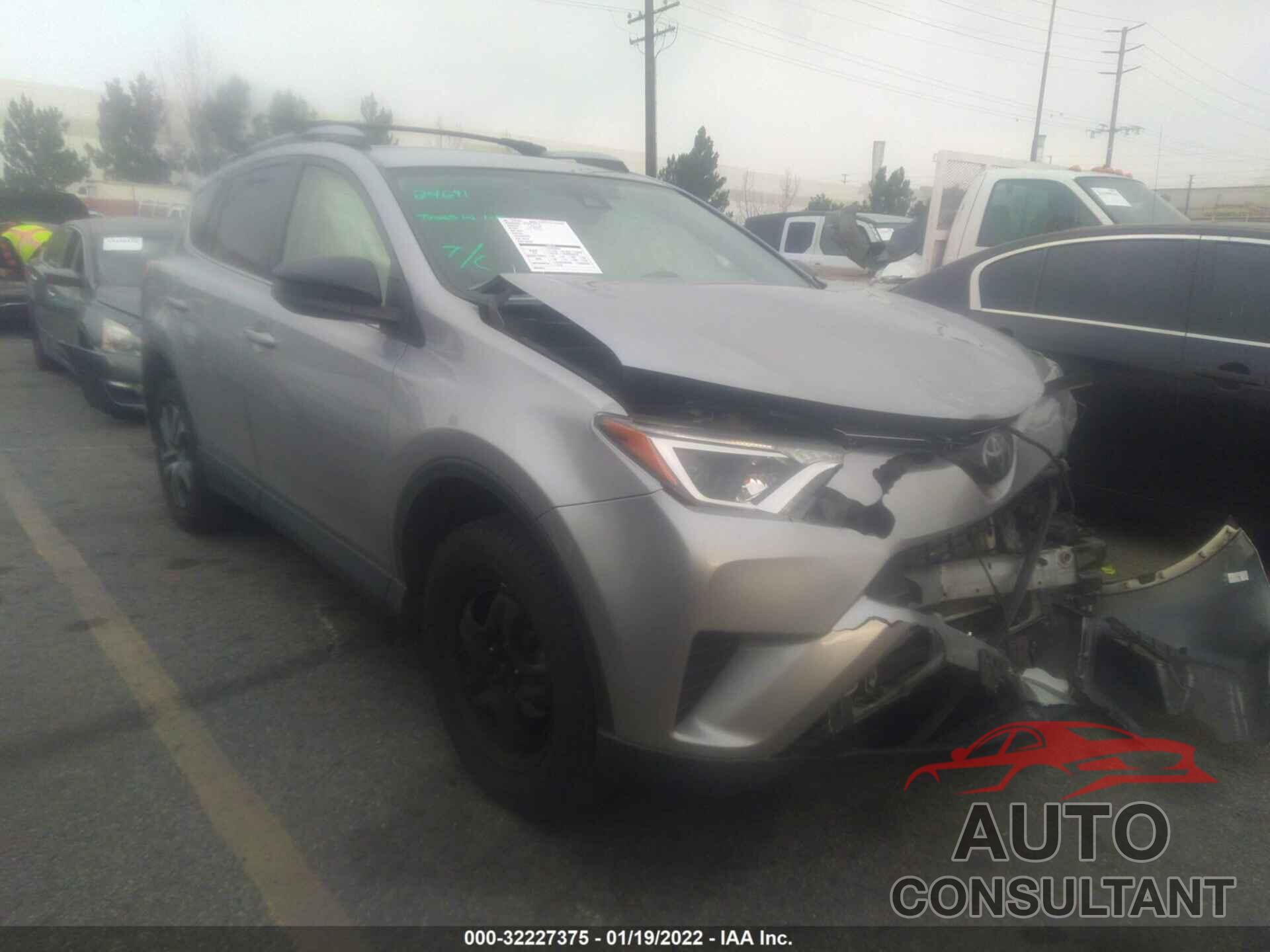 TOYOTA RAV4 2018 - JTMZFREVXJJ171882
