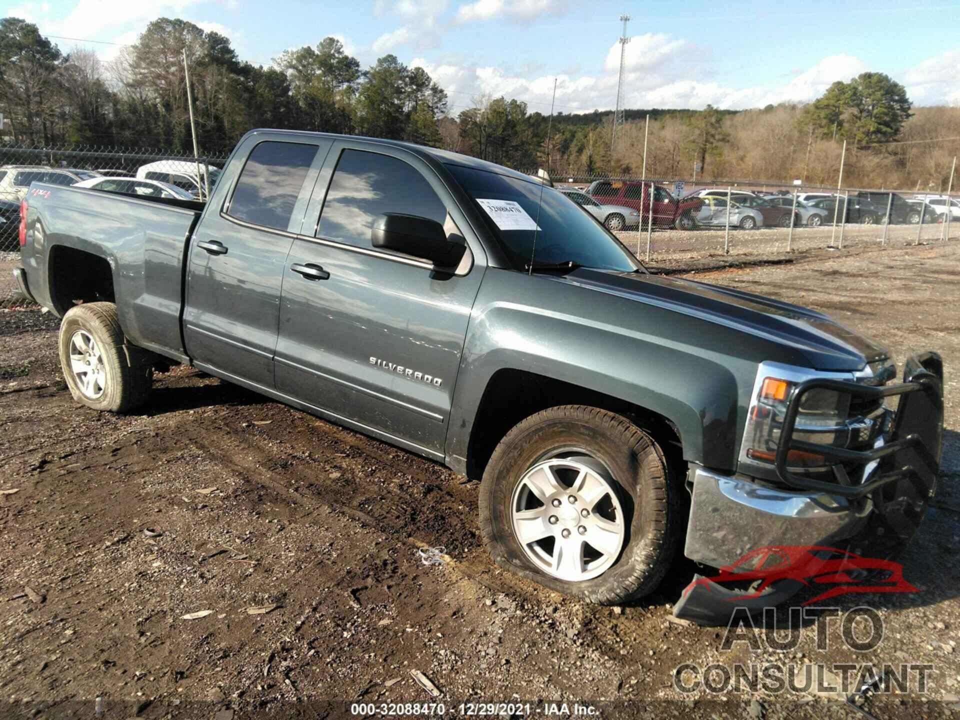 CHEVROLET SILVERADO 1500 2018 - 1GCVKREC4JZ161536