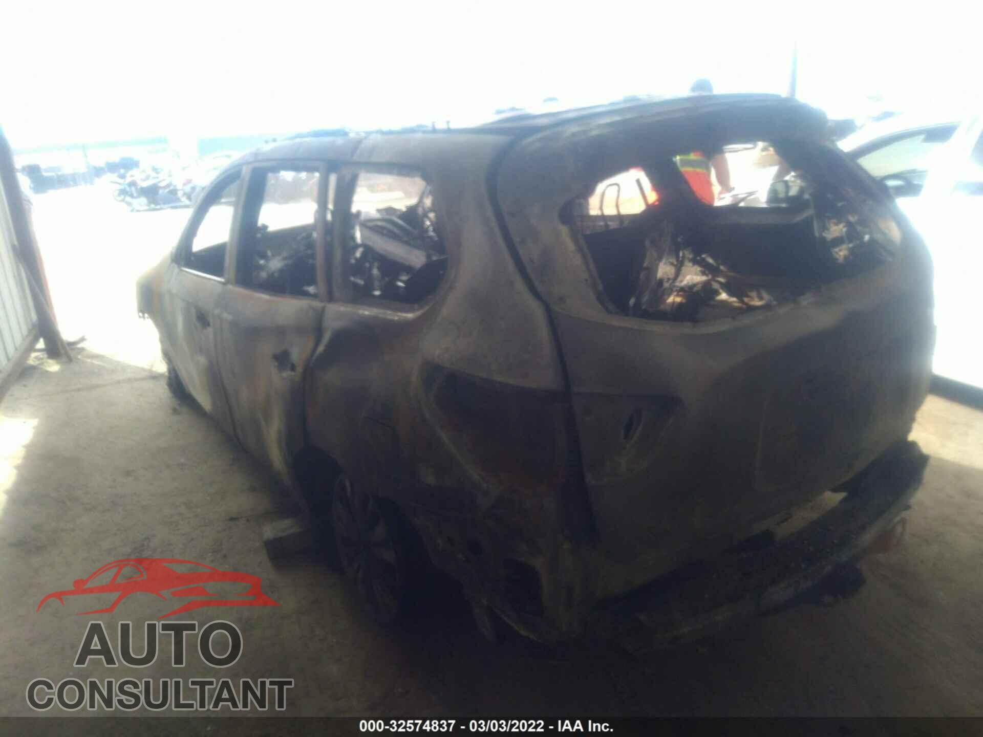 NISSAN PATHFINDER 2017 - 5N1DR2MM2HC678478