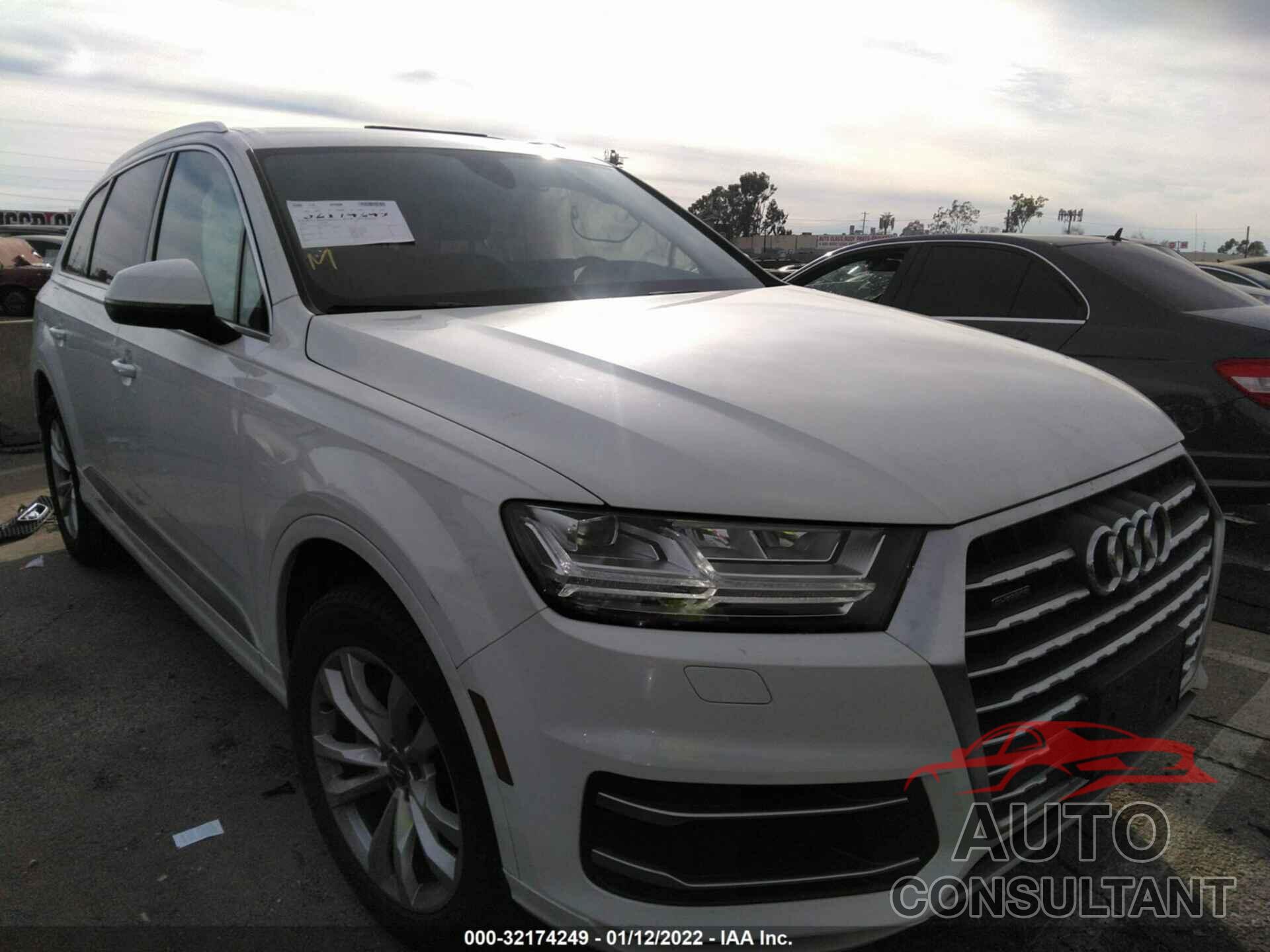 AUDI Q7 2018 - WA1LHAF77JD007550