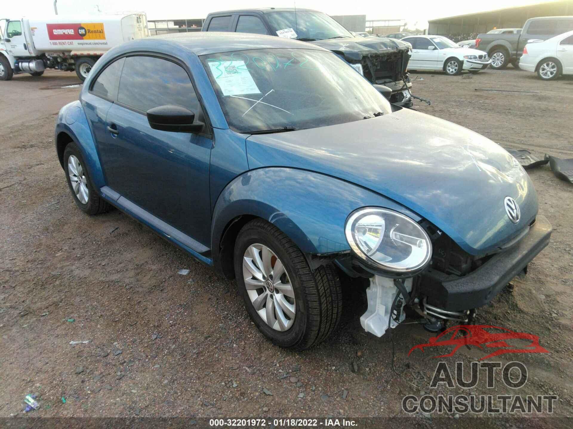 VOLKSWAGEN BEETLE 2017 - 3VWF17AT6HM613562