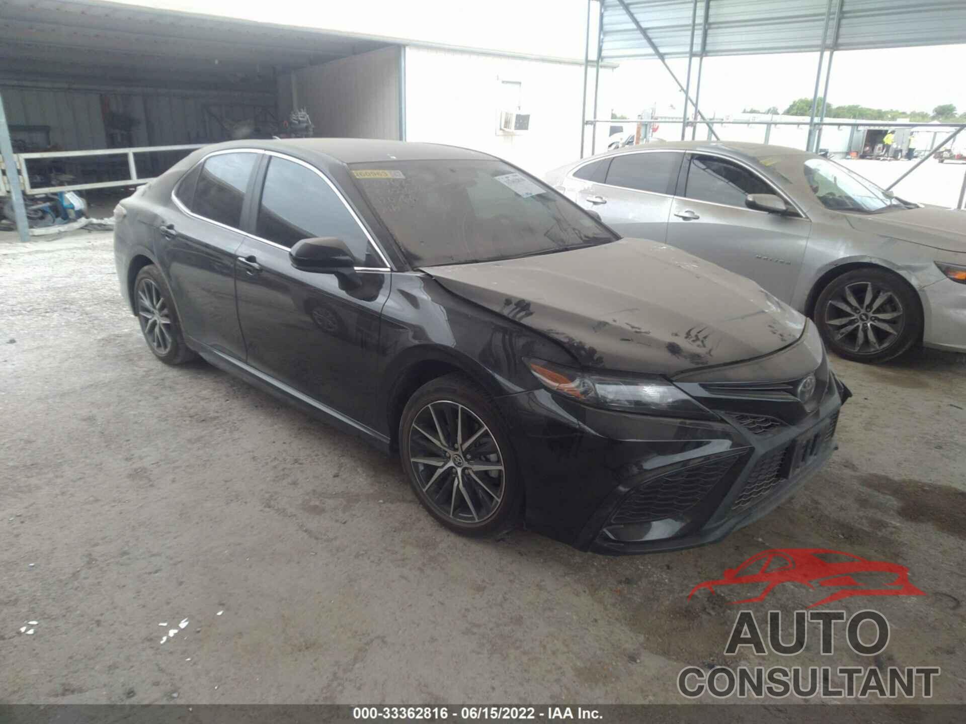 TOYOTA CAMRY 2021 - 4T1G11AK3MU420766
