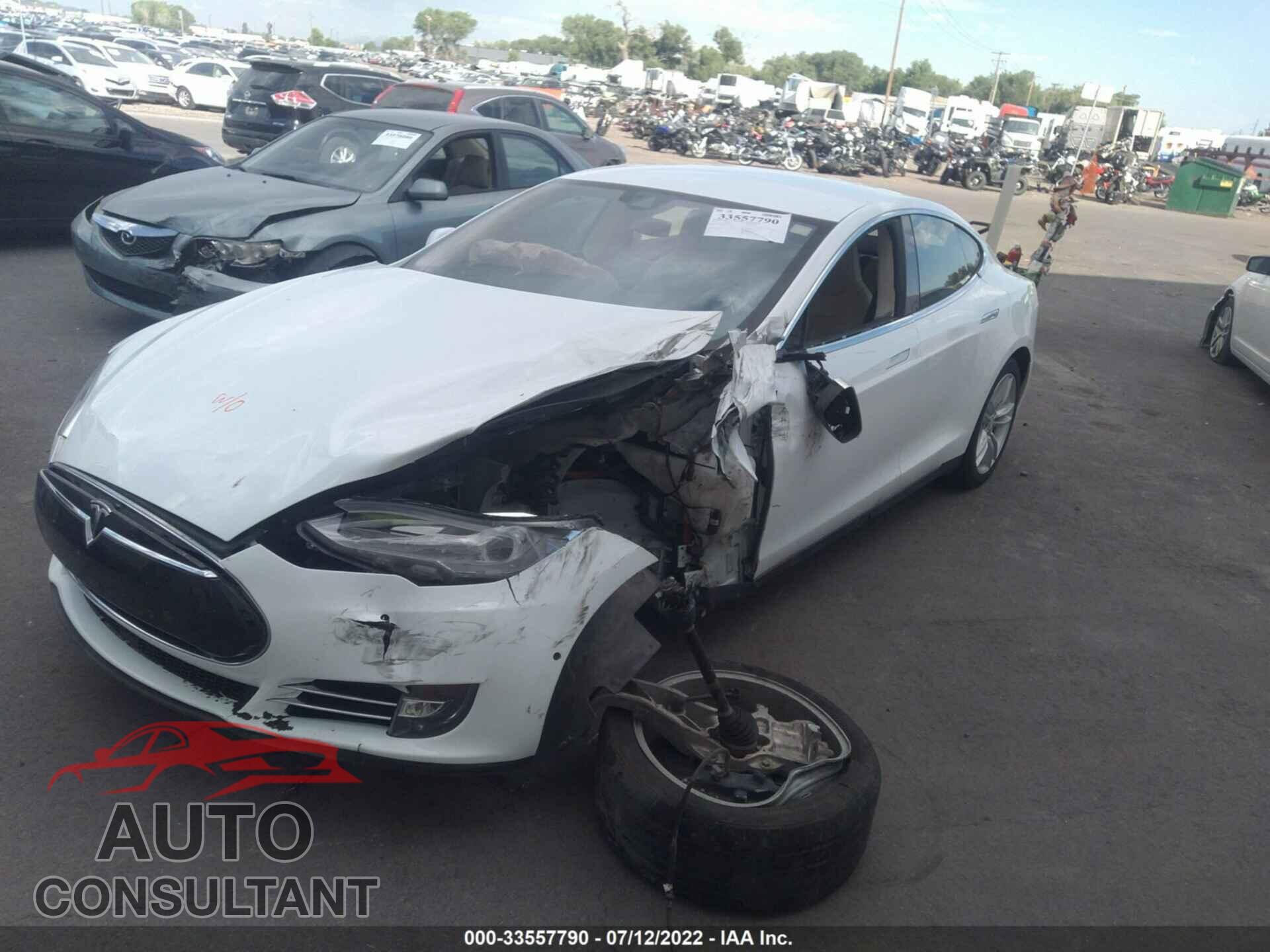 TESLA MODEL S 2016 - 5YJSA1E20GF120611