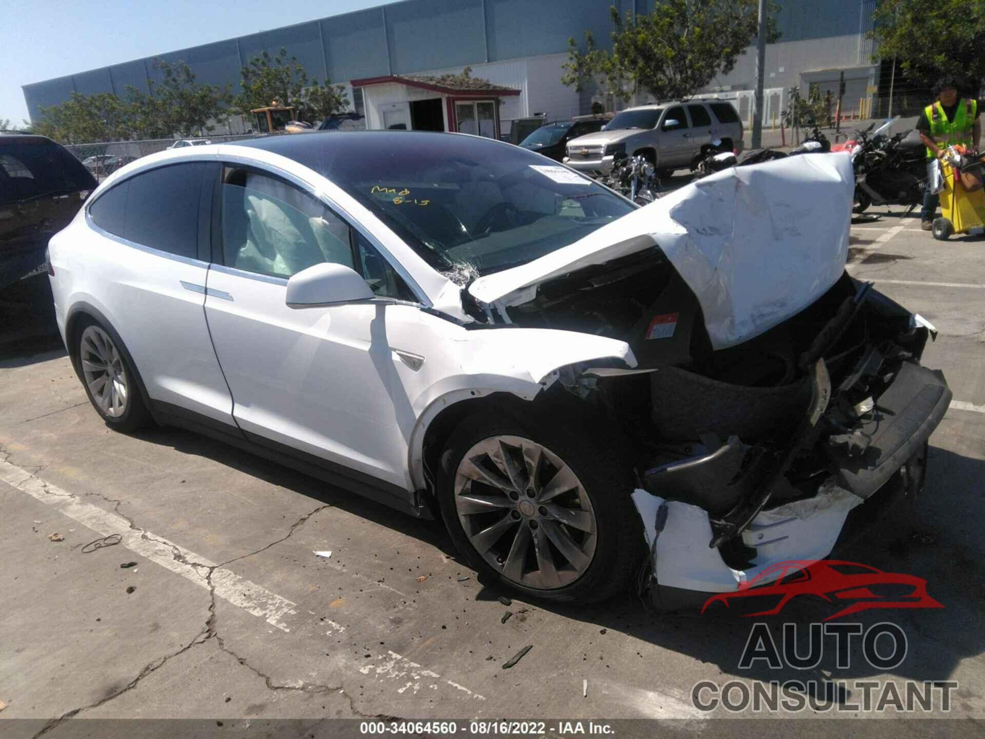 TESLA MODEL X 2016 - 5YJXCBE2XGF019534