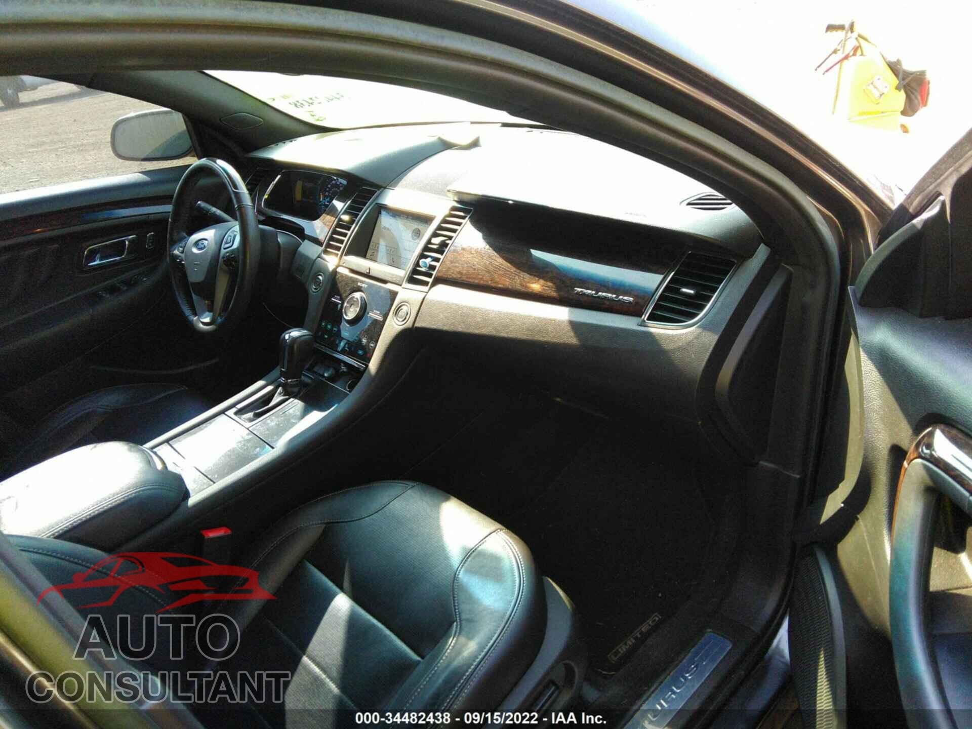 FORD TAURUS 2017 - 1FAHP2F85HG113202