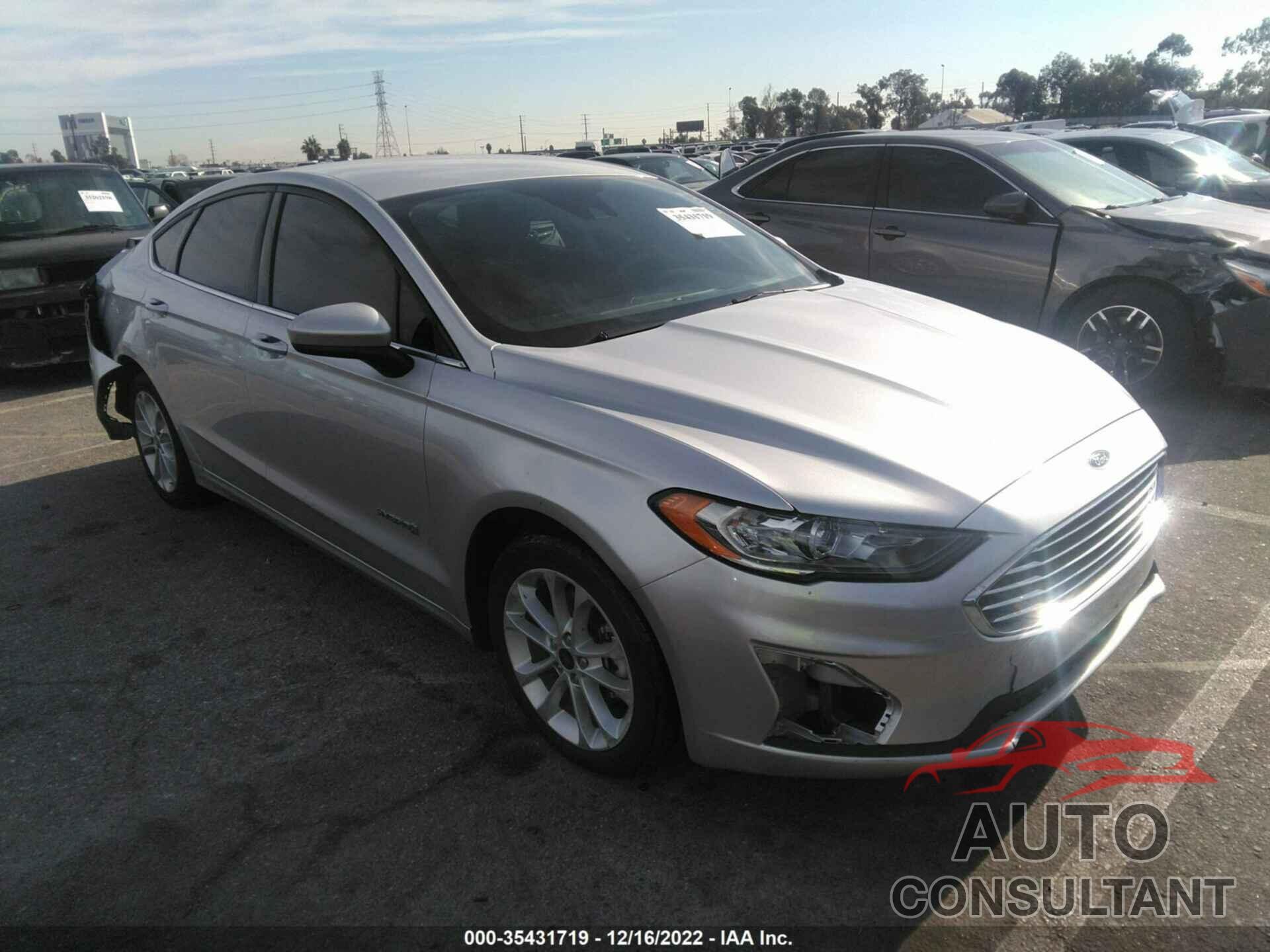 FORD FUSION HYBRID 2019 - 3FA6P0LU3KR109405