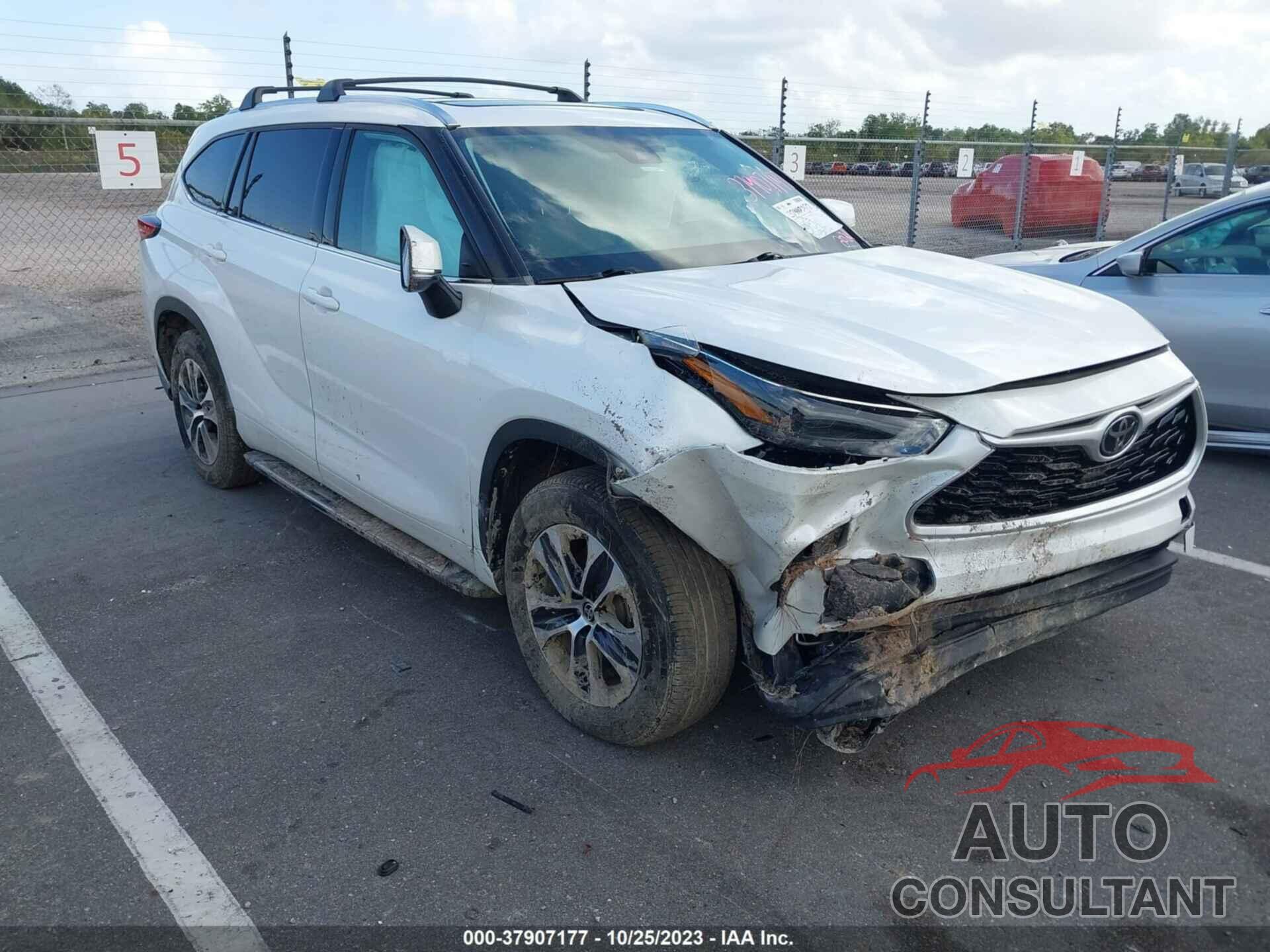 TOYOTA HIGHLANDER 2021 - 5TDGZRAH4MS055504