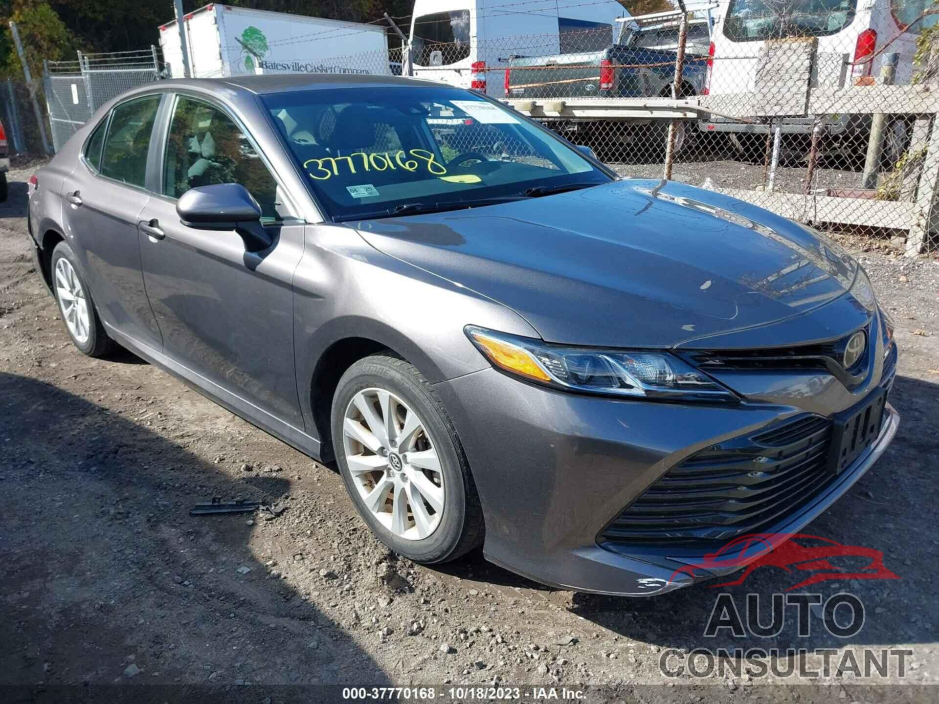 TOYOTA CAMRY 2018 - 4T1B11HK1JU106853