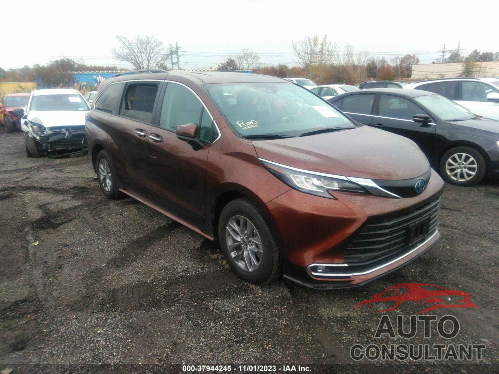 TOYOTA SIENNA 2022 - 5TDYRKEC1NS114374