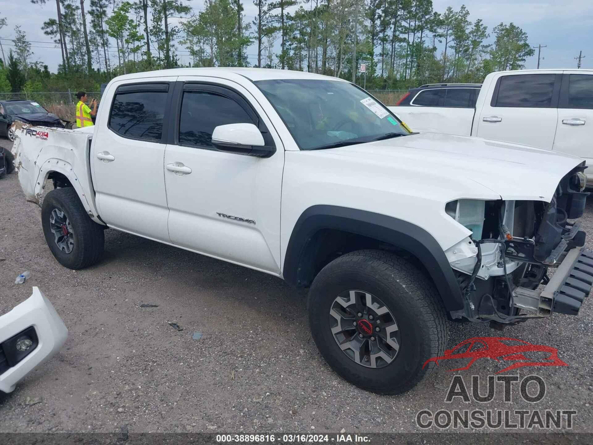 TOYOTA TACOMA 2017 - 5TFCZ5AN9HX077530