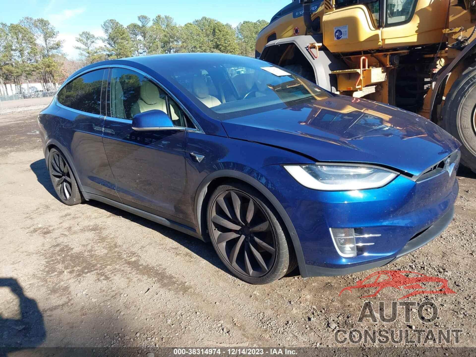 TESLA MODEL X 2016 - 5YJXCBE40GF027935