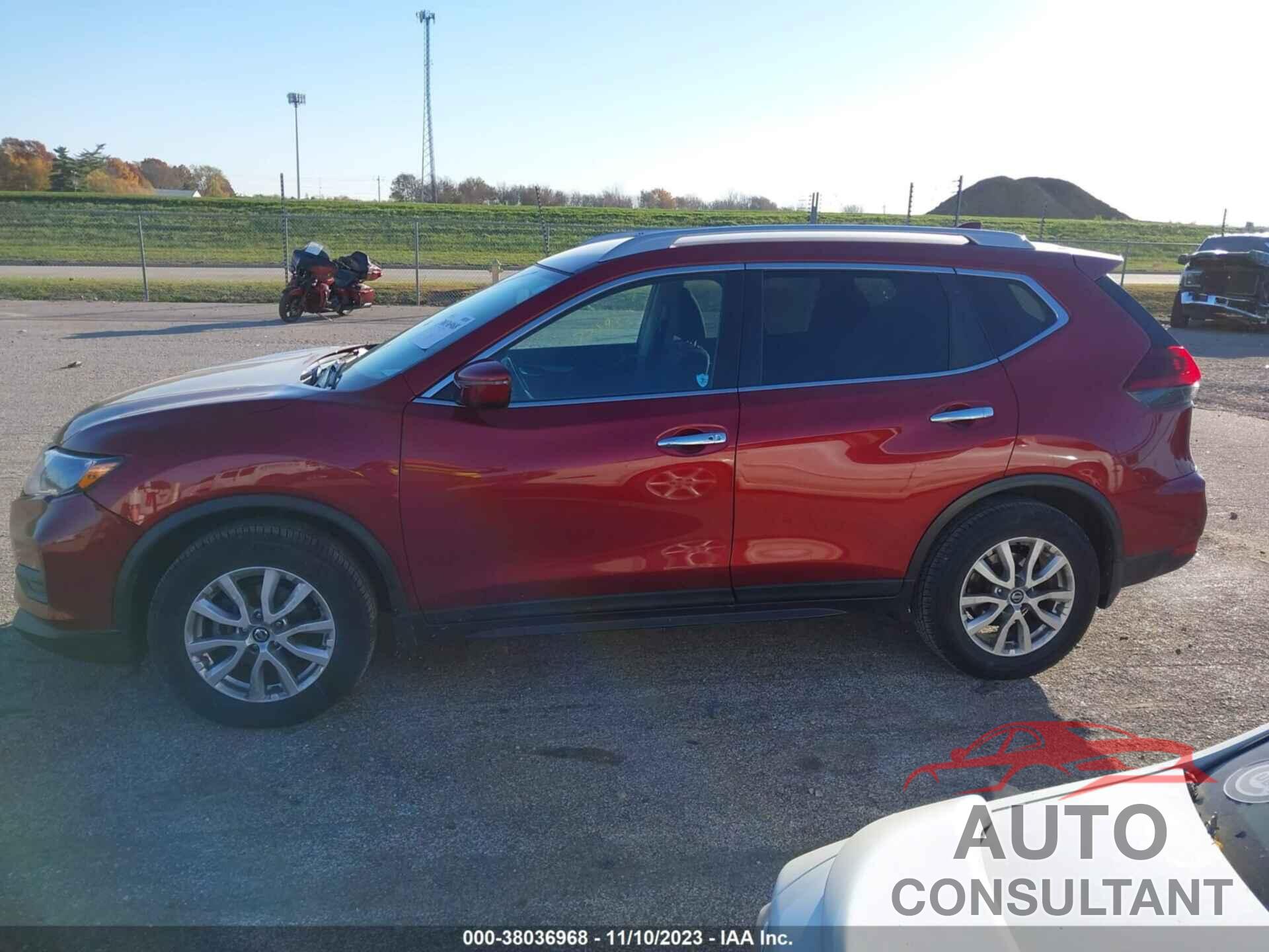 NISSAN ROGUE 2018 - 5N1AT2MT8JC772933