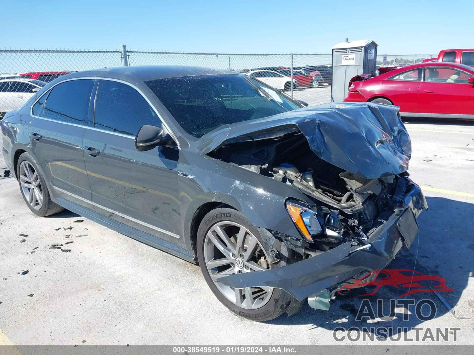 VOLKSWAGEN PASSAT 2017 - 1VWDT7A38HC008980