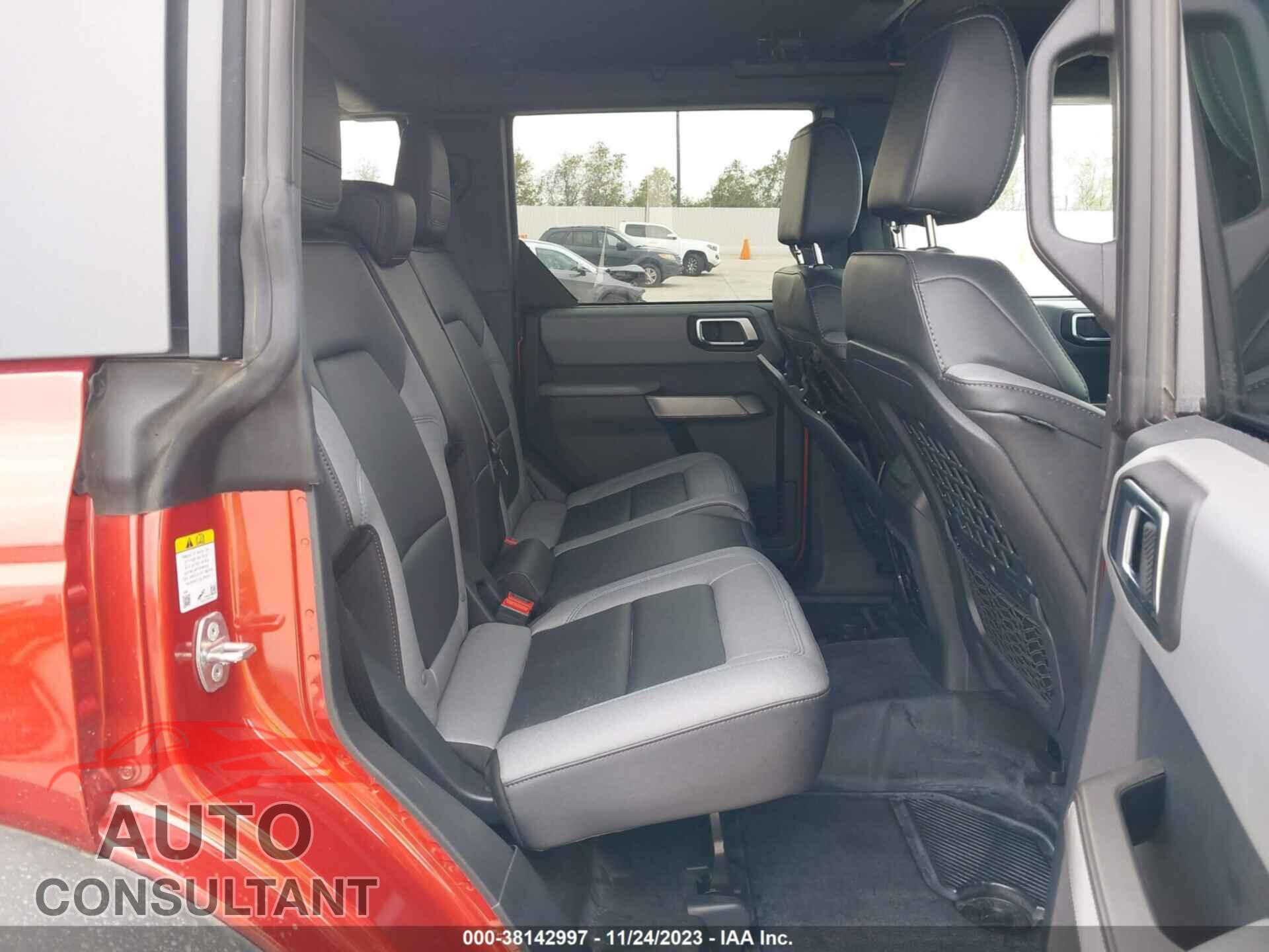 FORD BRONCO 2023 - 1FMEE5DP0PLB02477