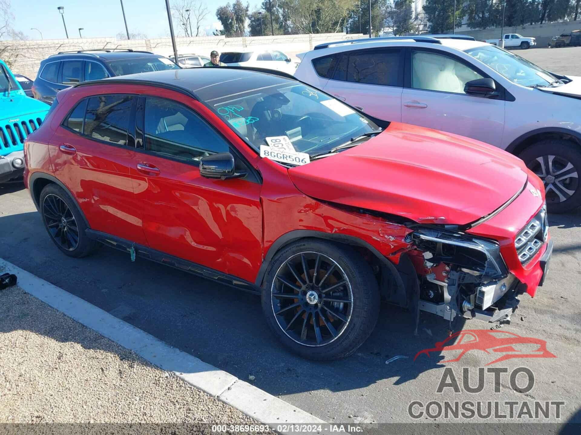 MERCEDES-BENZ GLA 250 2019 - WDCTG4GBXKJ543385