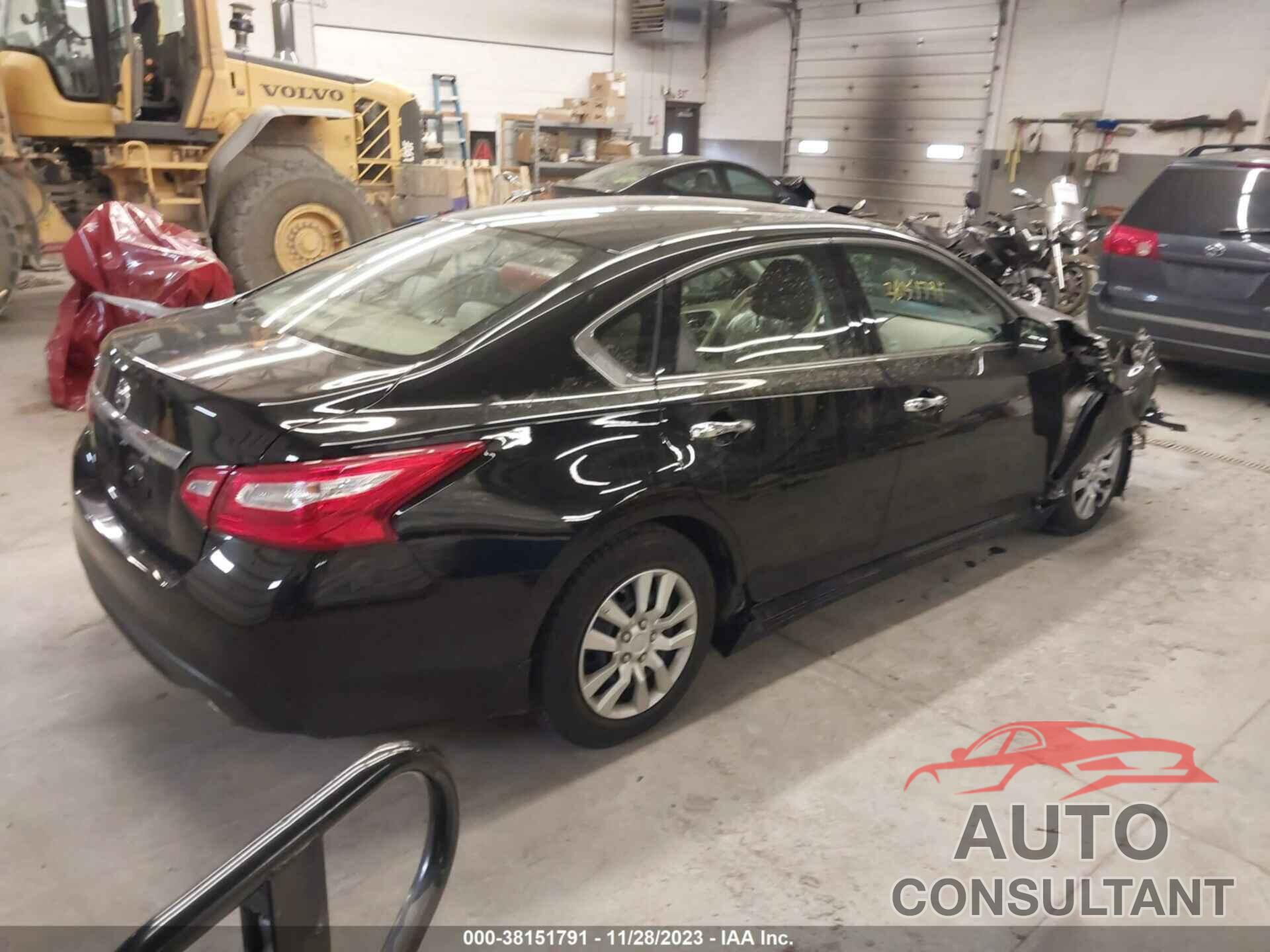 NISSAN ALTIMA 2017 - 1N4AL3AP4HC137838