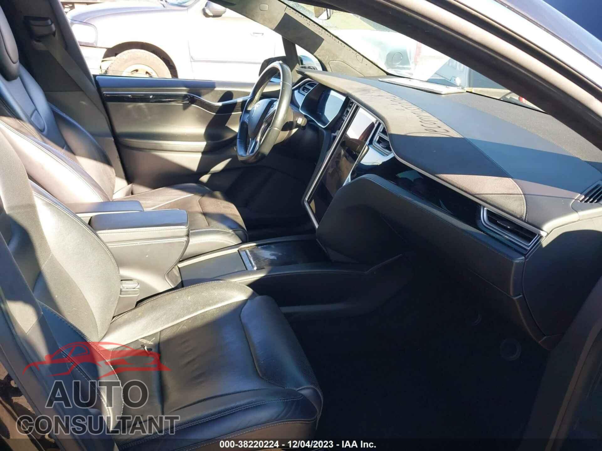 TESLA MODEL X 2016 - 5YJXCBE25GF014743