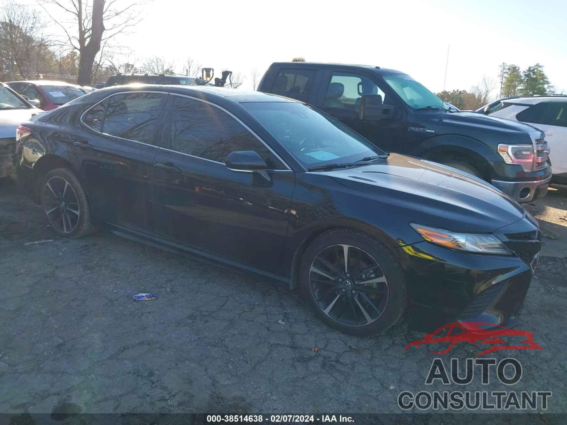 TOYOTA CAMRY 2018 - 4T1B61HKXJU030454