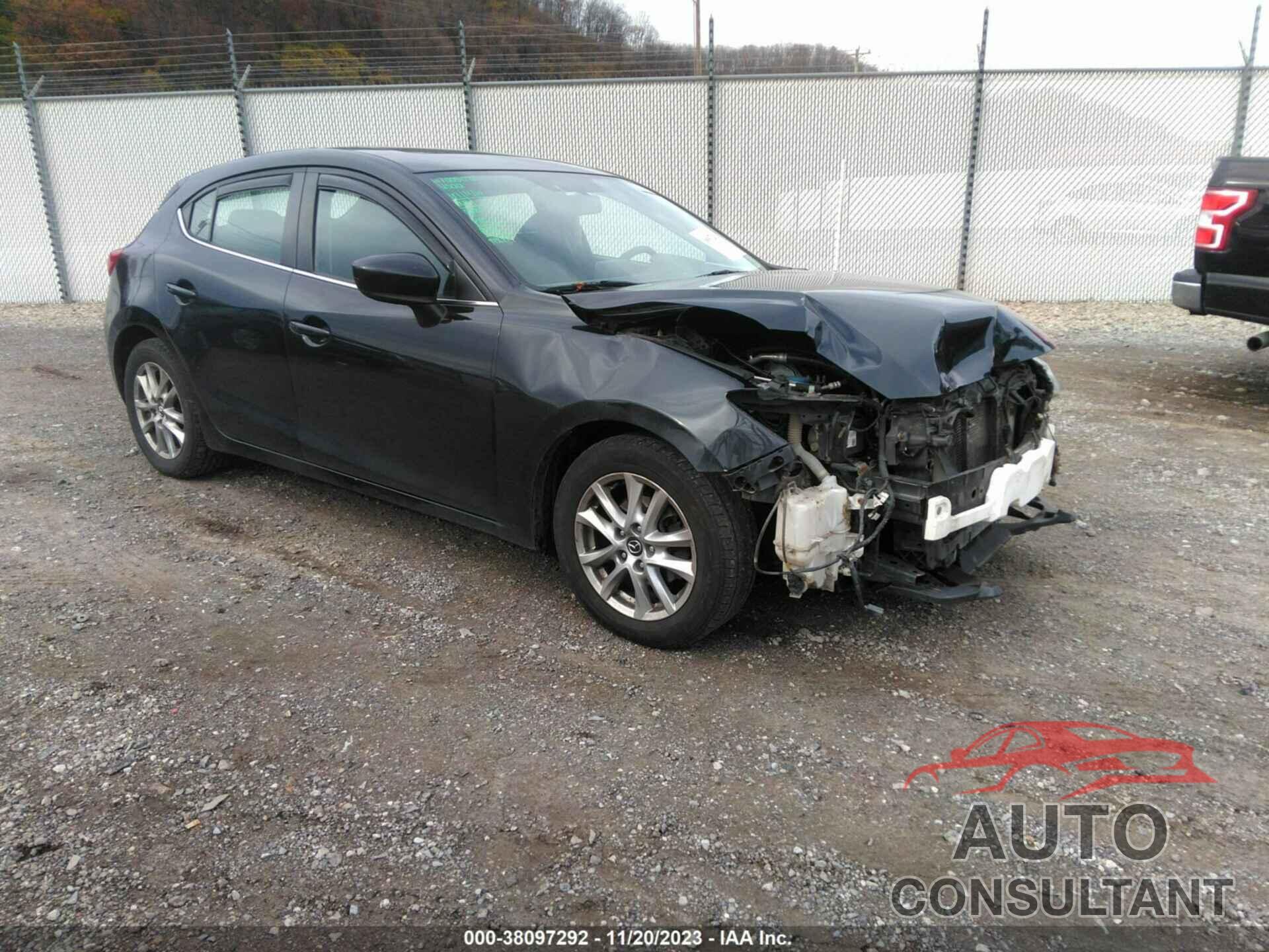 MAZDA MAZDA3 2016 - JM1BM1M79G1345381