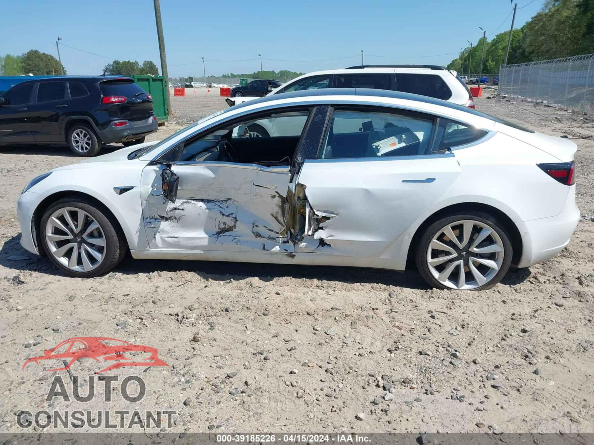 TESLA MODEL 3 2018 - 5YJ3E1EA0JF053709