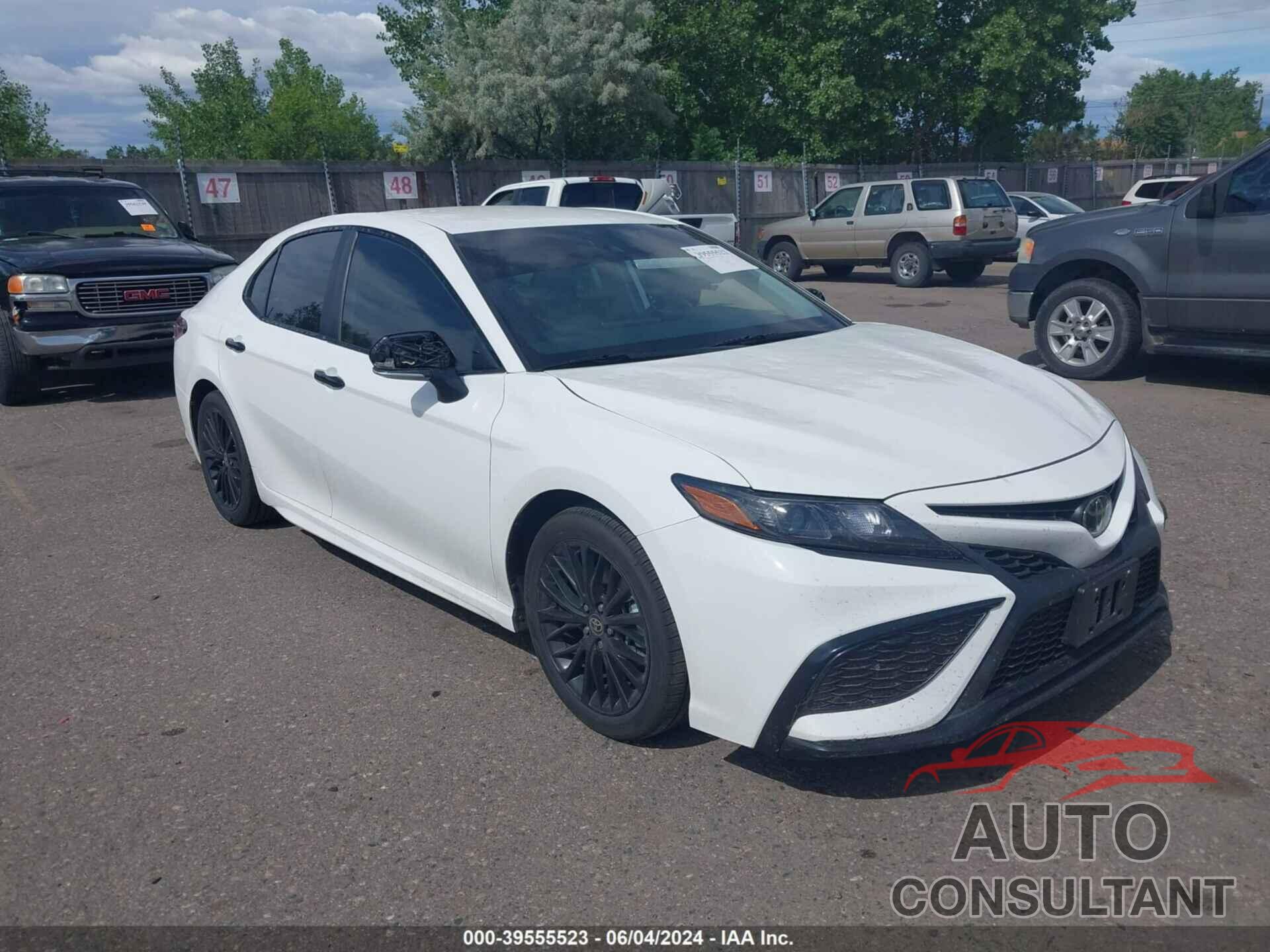 TOYOTA CAMRY 2022 - 4T1G11BK2NU058395
