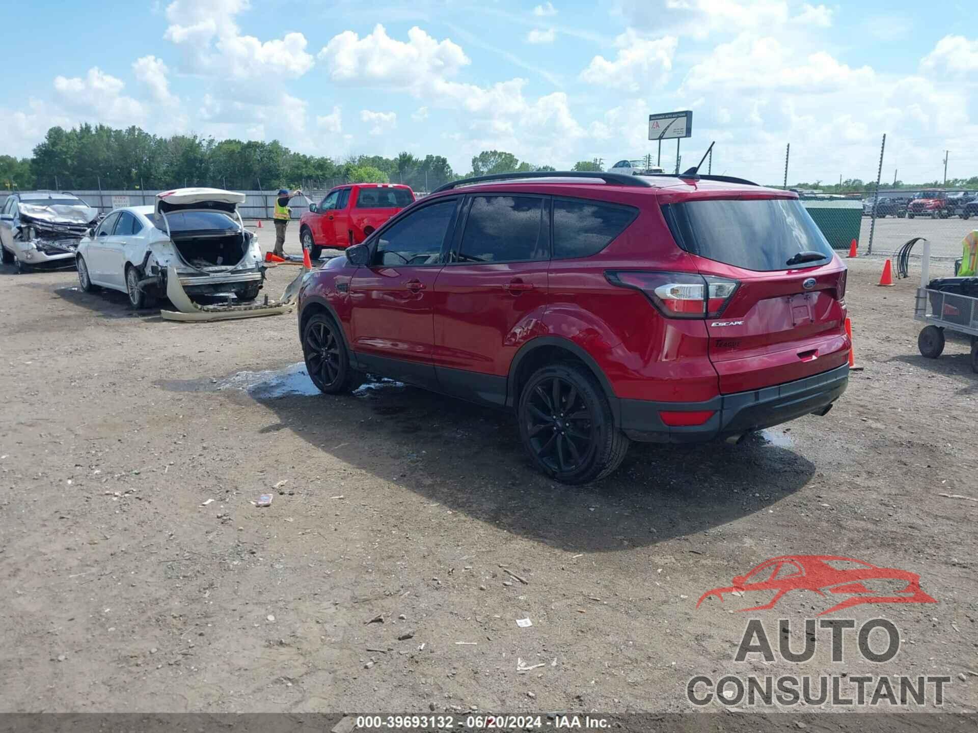 FORD ESCAPE 2018 - 1FMCU0GDXJUA79144