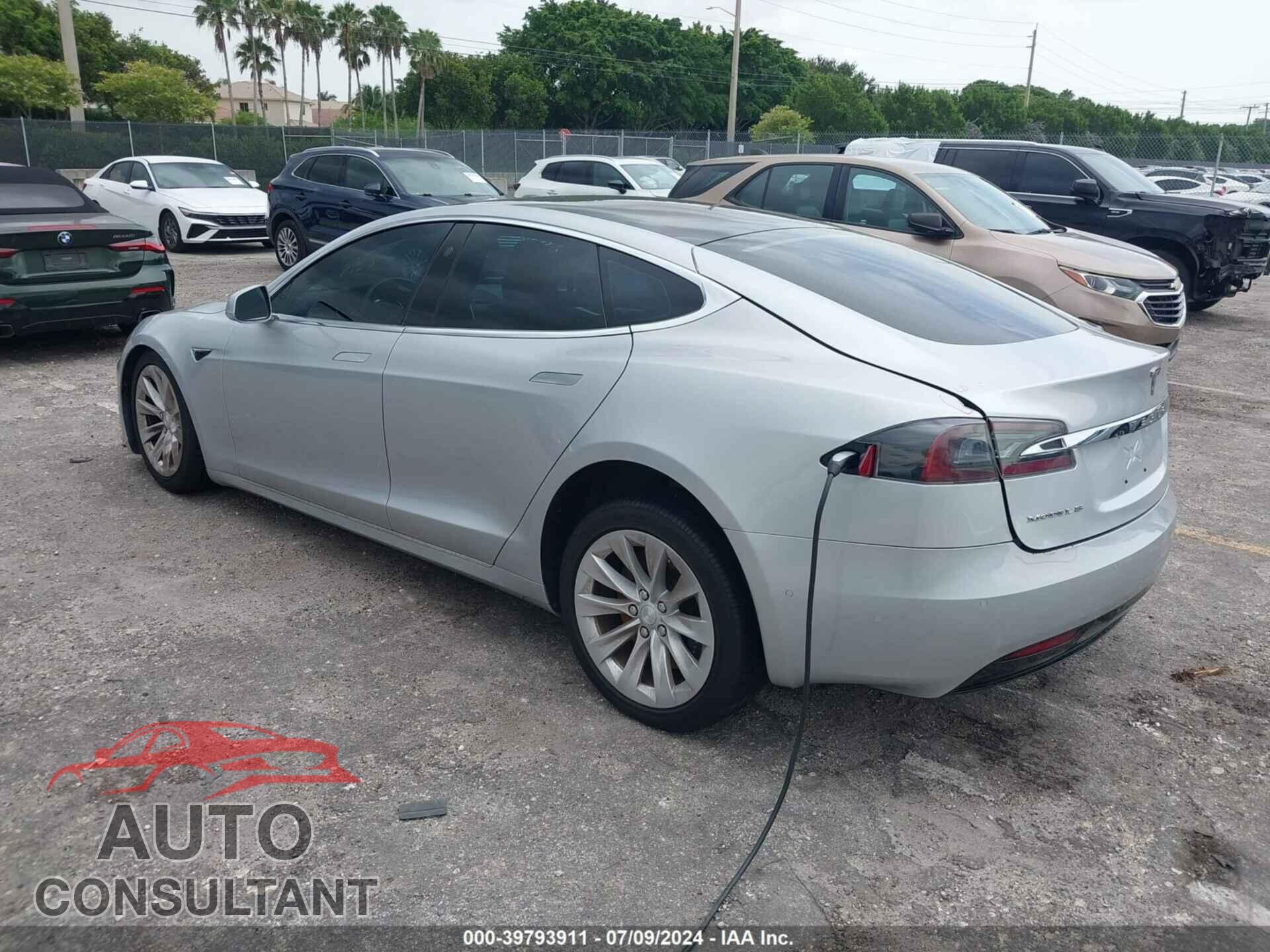 TESLA MODEL S 2017 - 5YJSA1E24HF212905