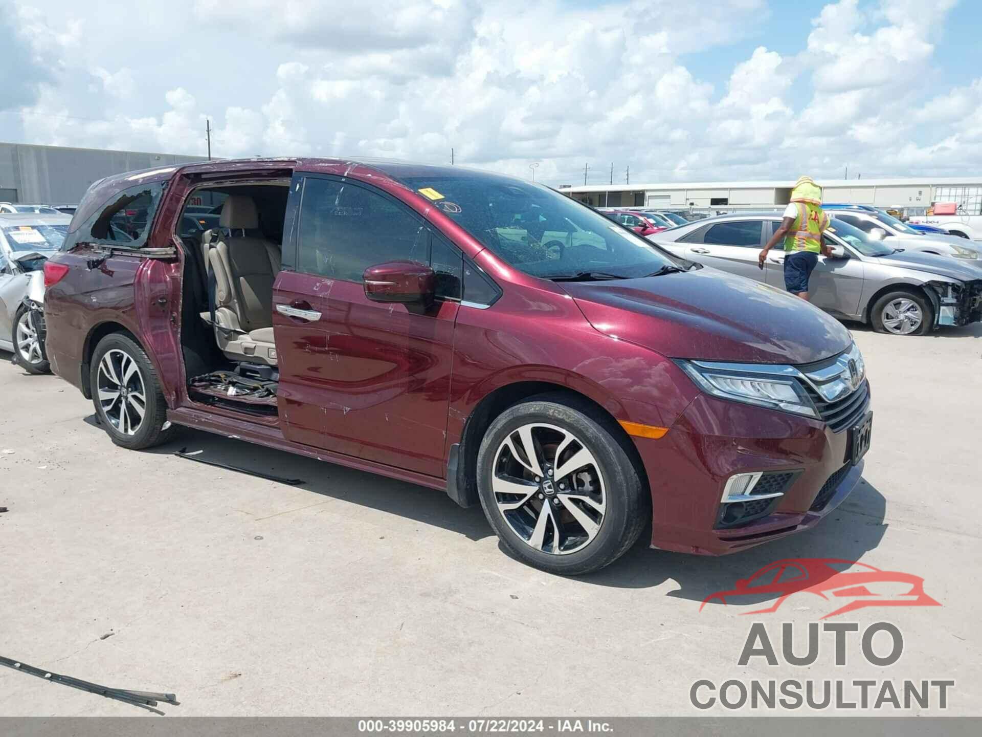 HONDA ODYSSEY 2018 - 5FNRL6H96JB067435