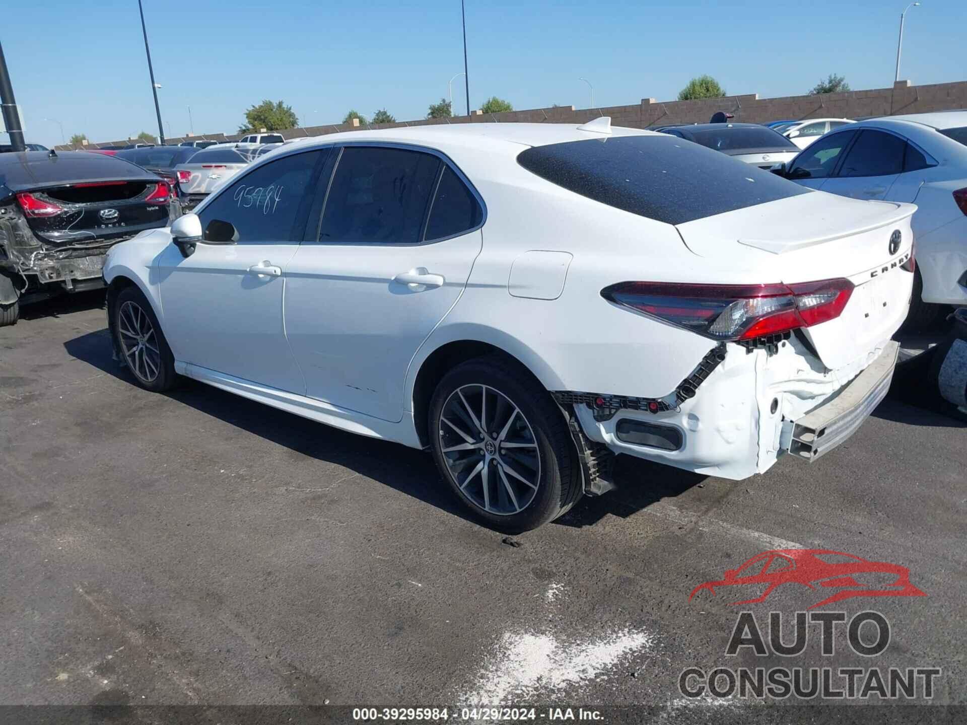 TOYOTA CAMRY 2023 - 4T1G11AK3PU812828