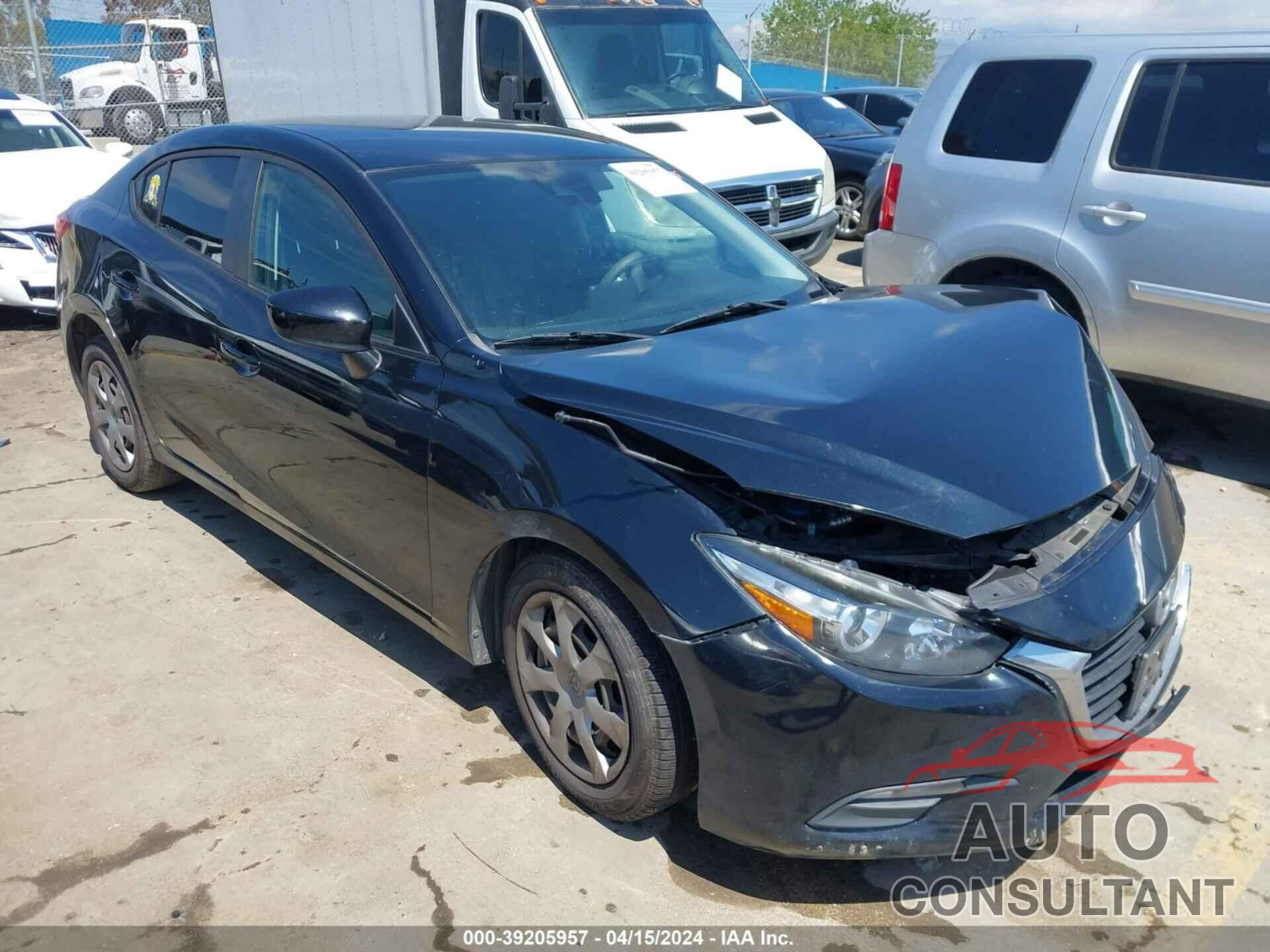 MAZDA MAZDA3 2018 - 3MZBN1U79JM184776